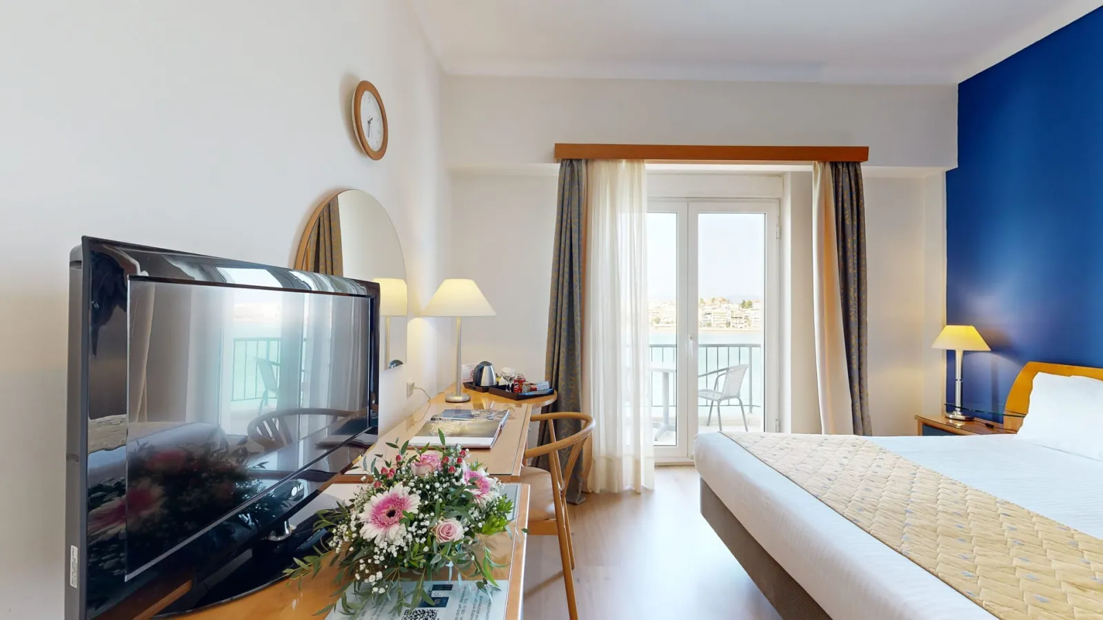Superior Double Room (with Sea View)