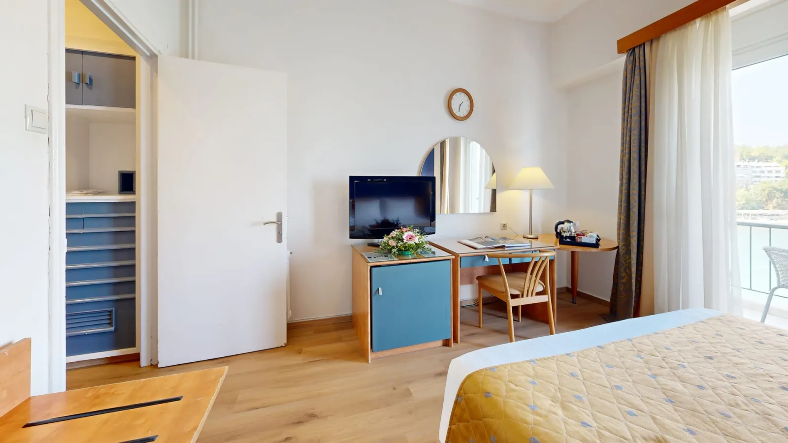 Superior Double Room (with Sea View)
