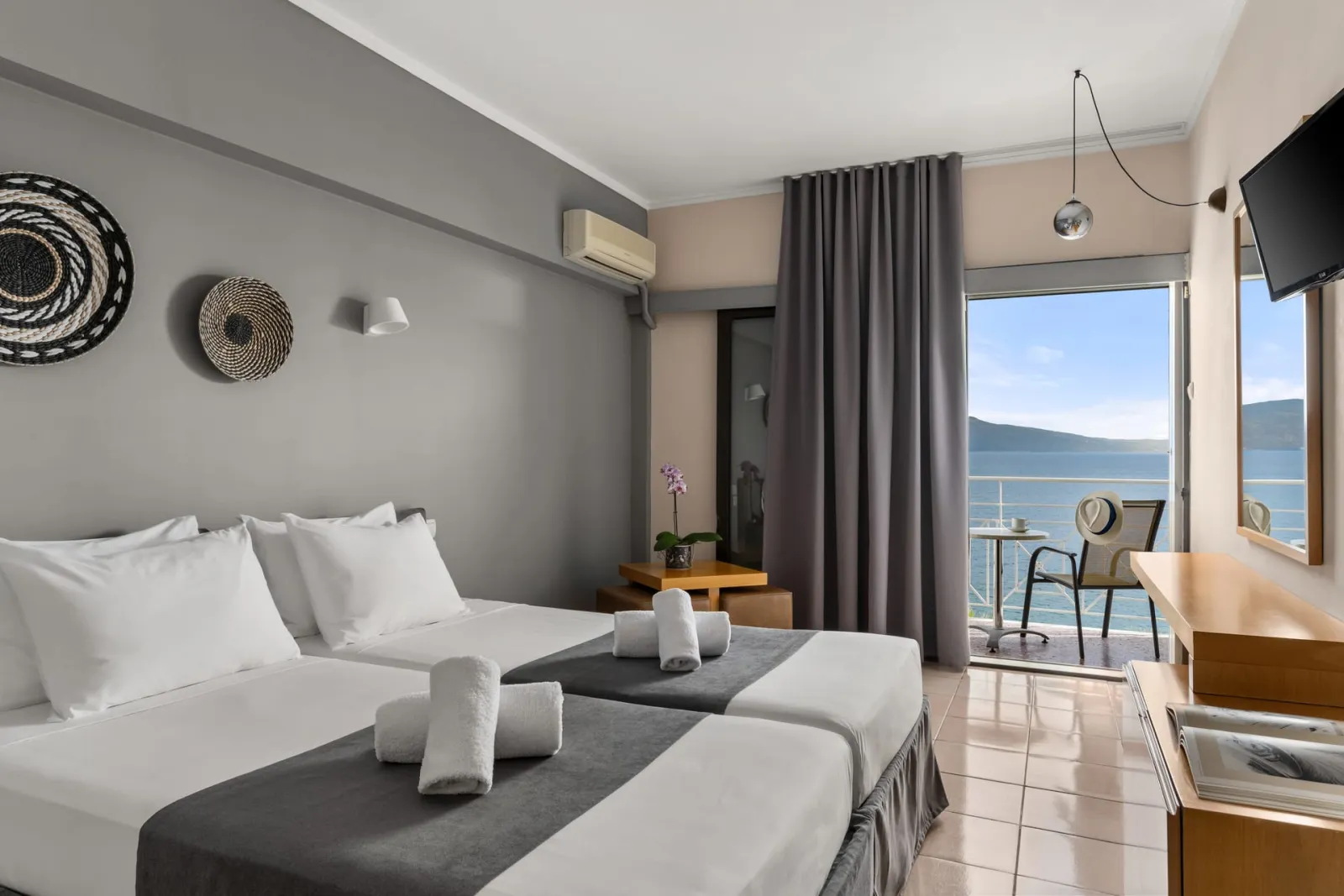 Double or Twin Room Sea View