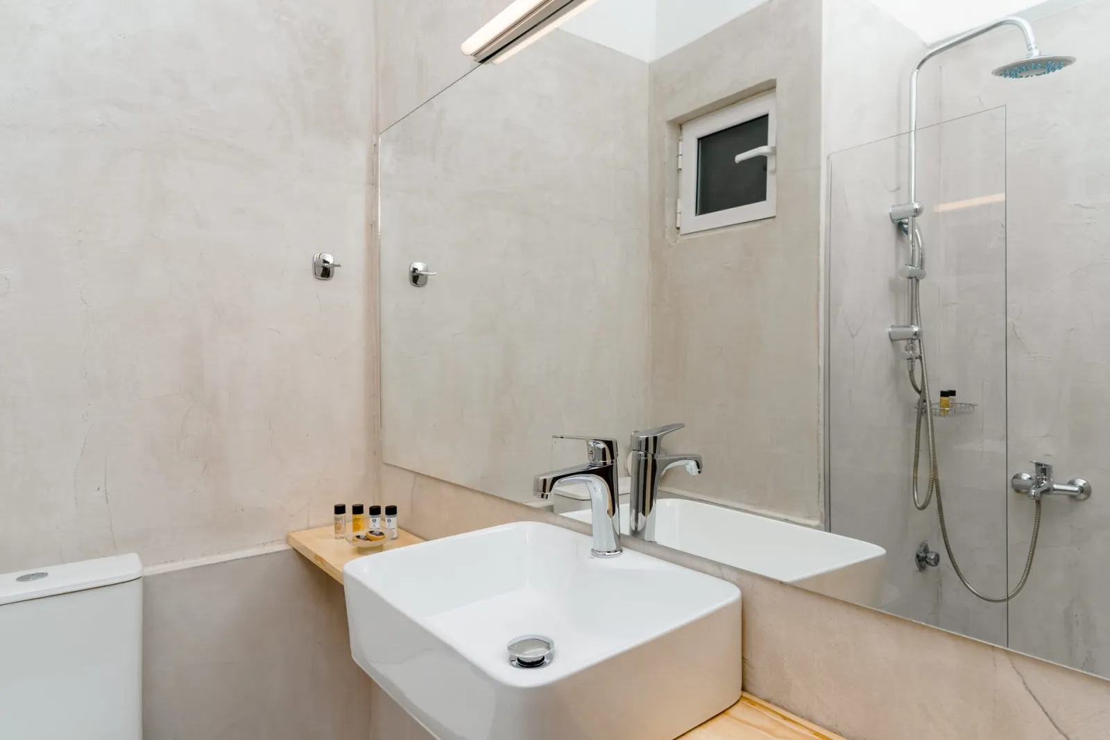 Double or Twin Room Sea View