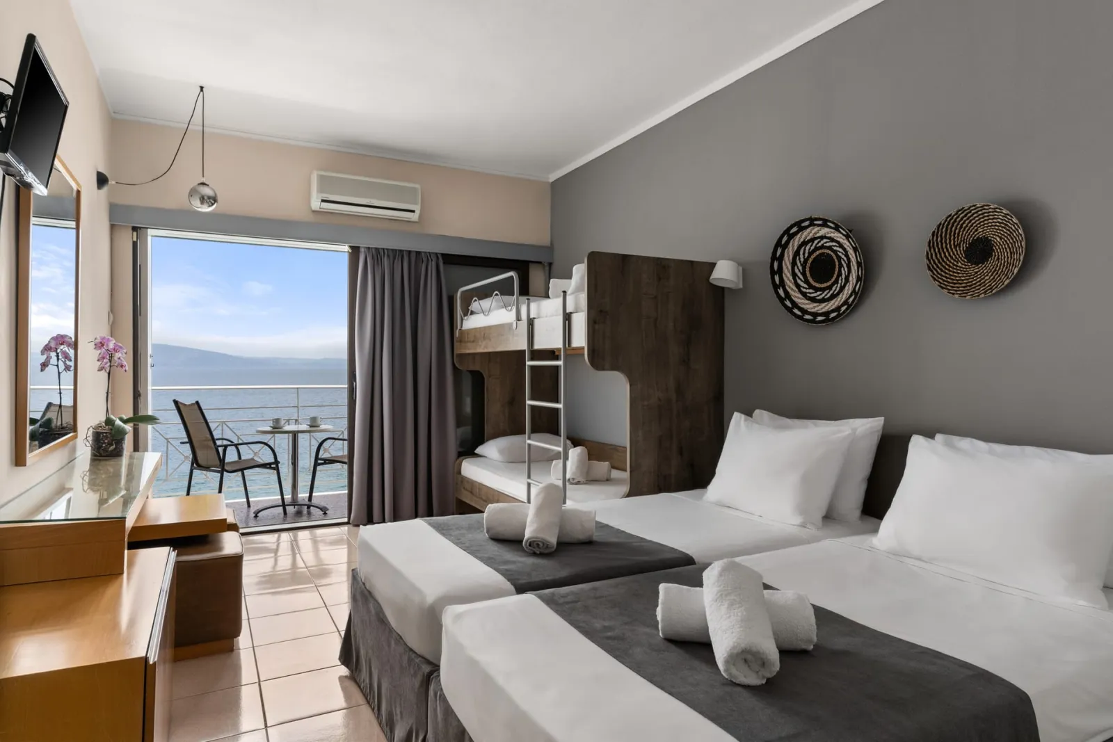 Family Sea View Room with Bunk Bed