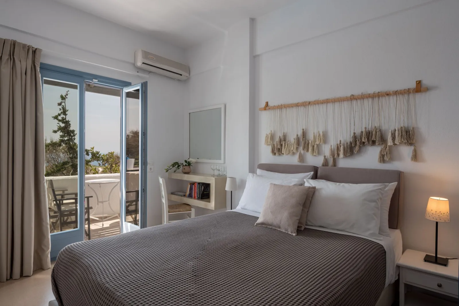 Standard Pool View Room