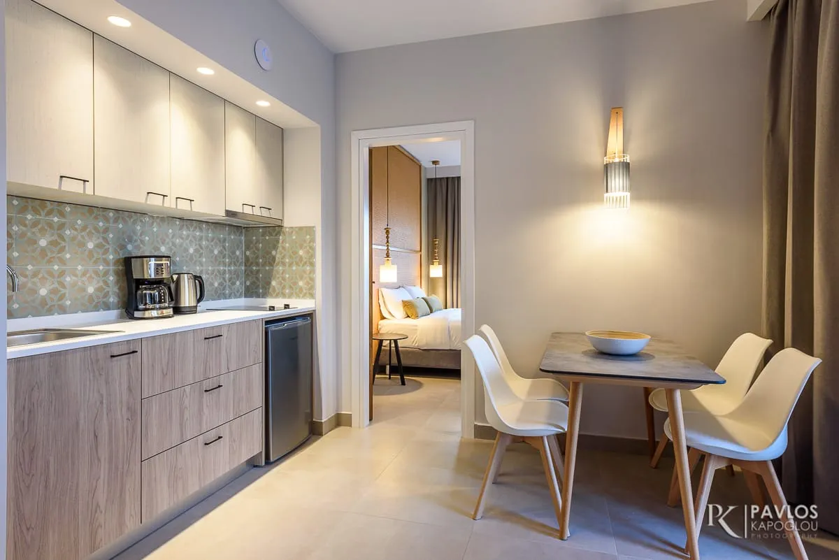 One Bedroom Apartment Inland View