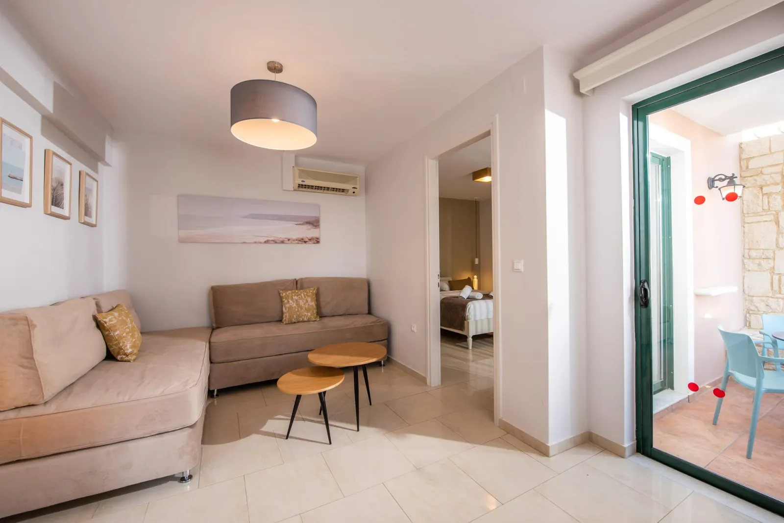 One Bedroom Apartment Inland View
