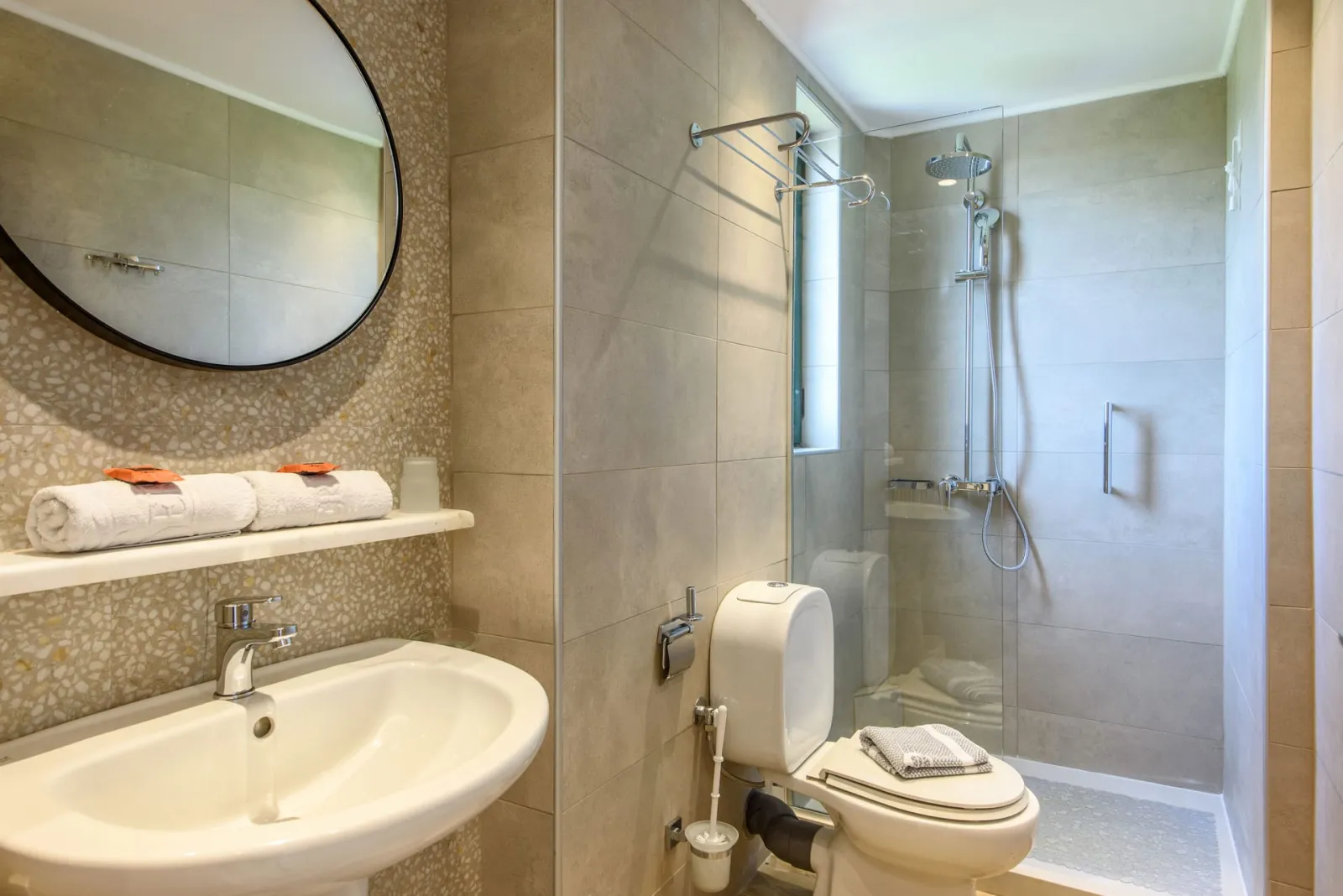Two Bedroom Apartment Limited Sea View