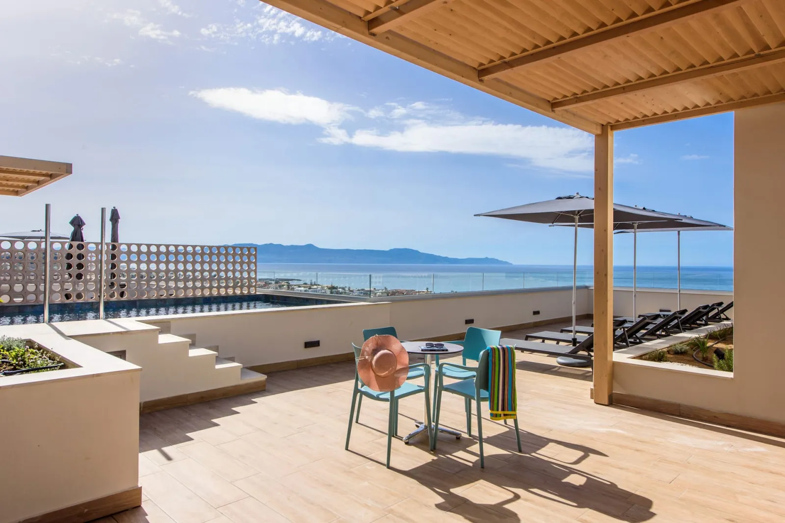Superior Two Bedroom Apartment Private Pool Sea View
