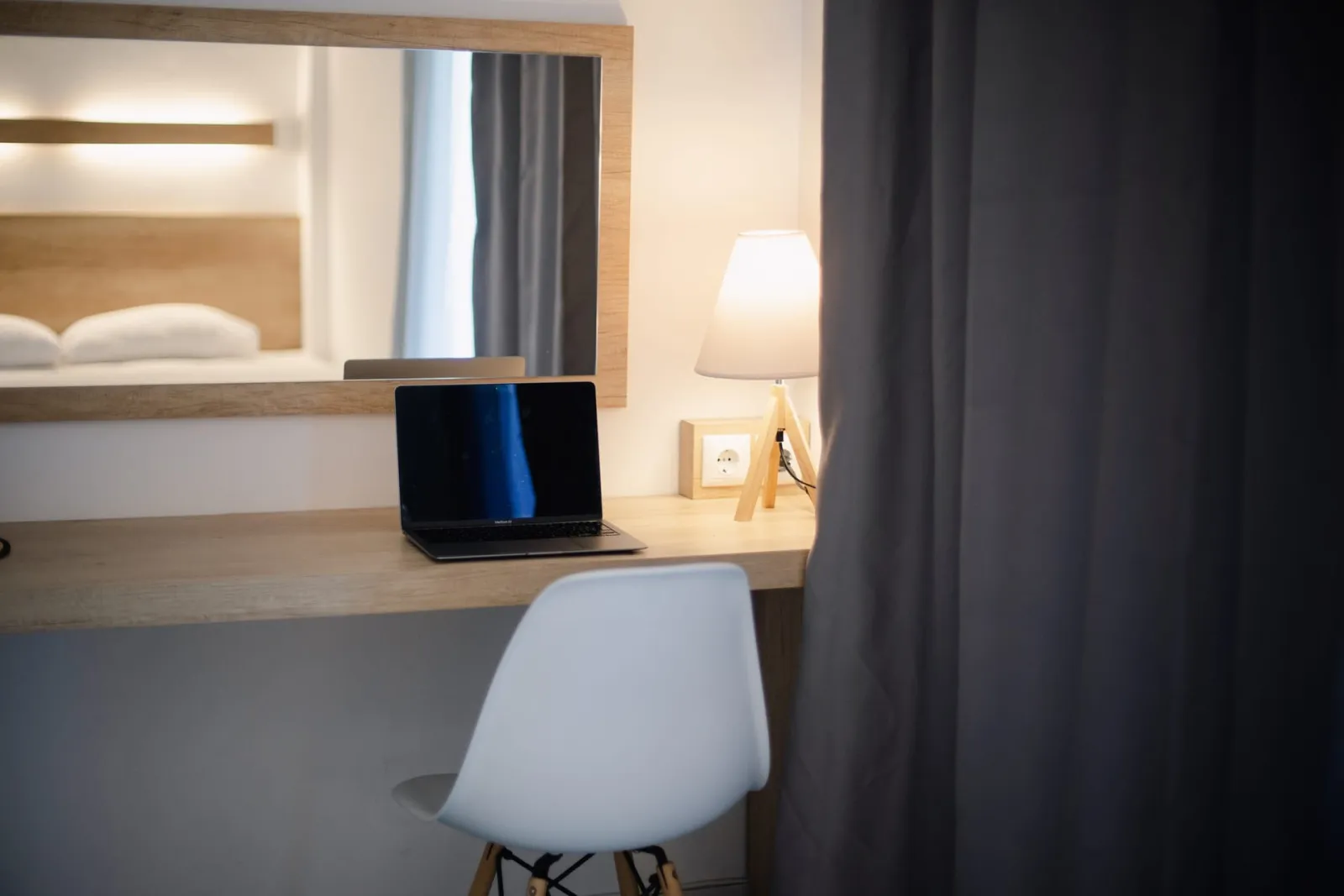 Comfort Room - Mountain View