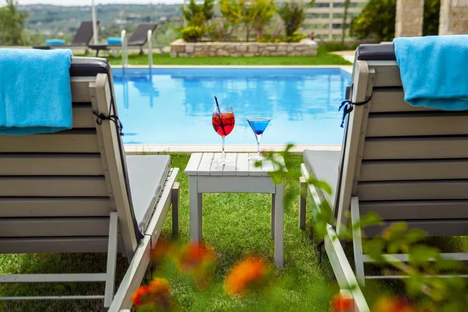 Swim Up Deluxe Suite