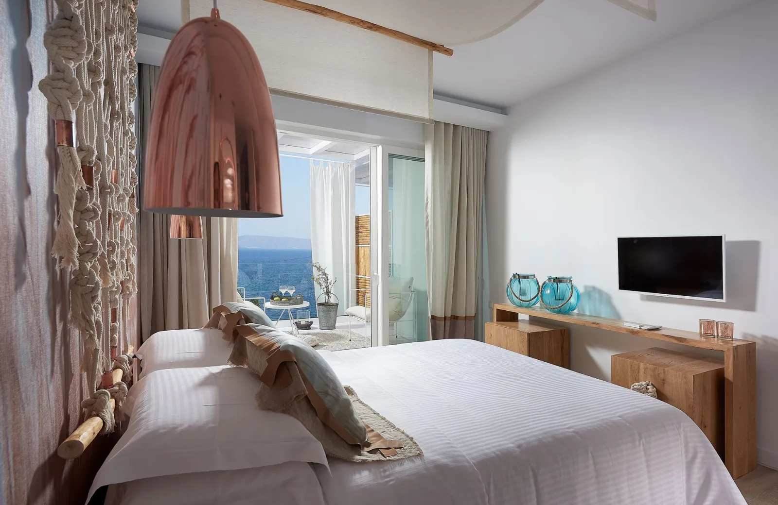 Deluxe Suite with Sea View