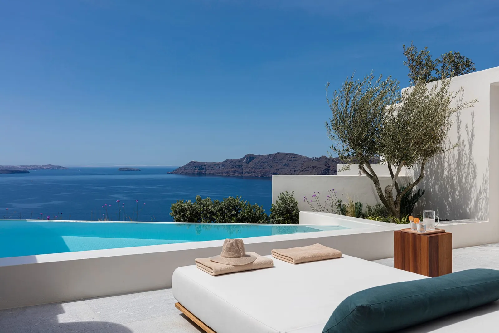 Pool Suite
