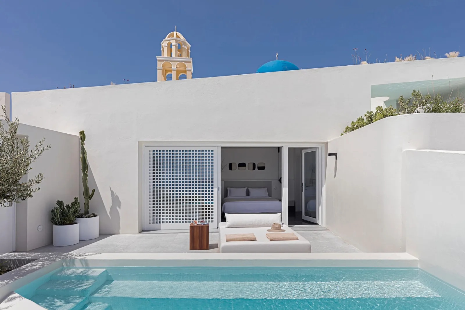 Pool Suite