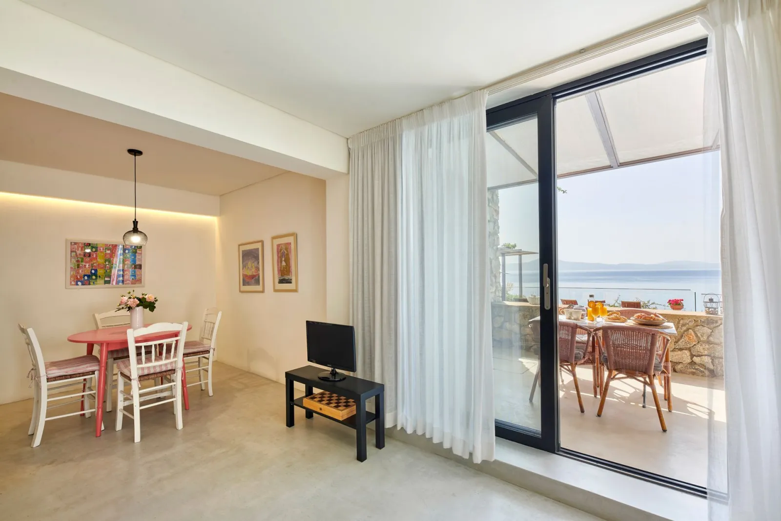 One Bedroom Apartment