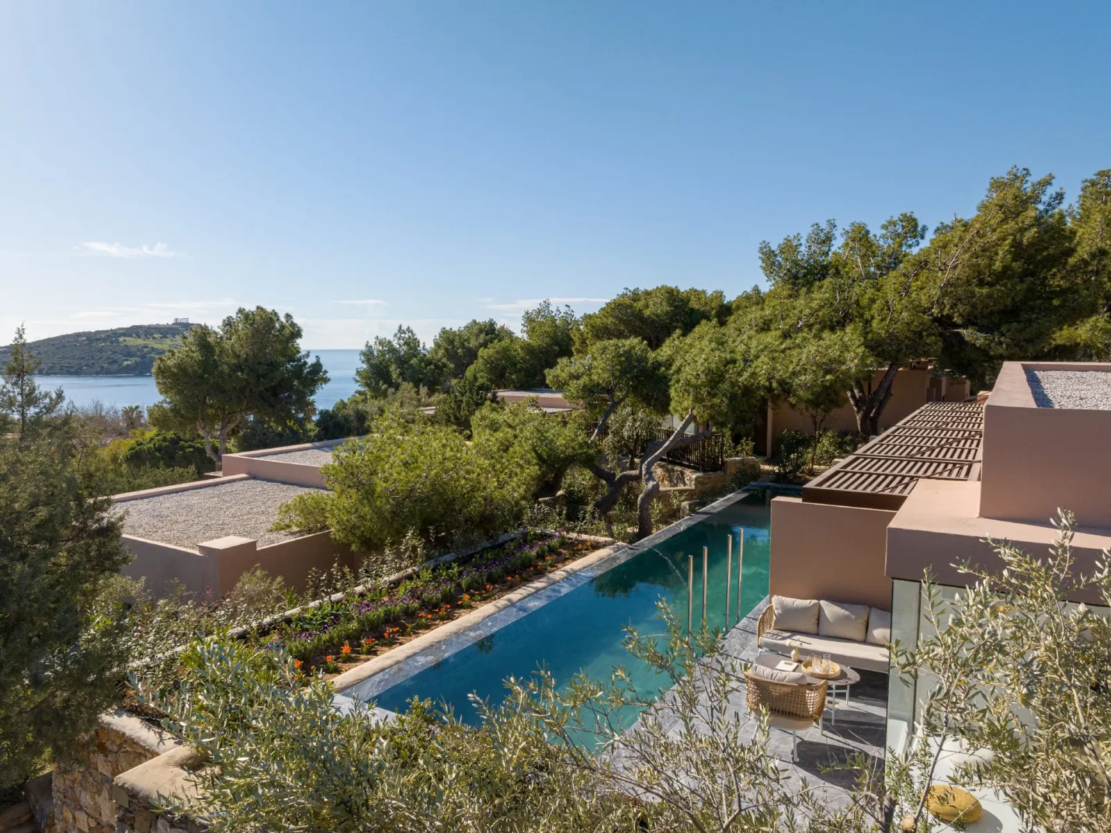 Swim-Up Deluxe Bungalow
