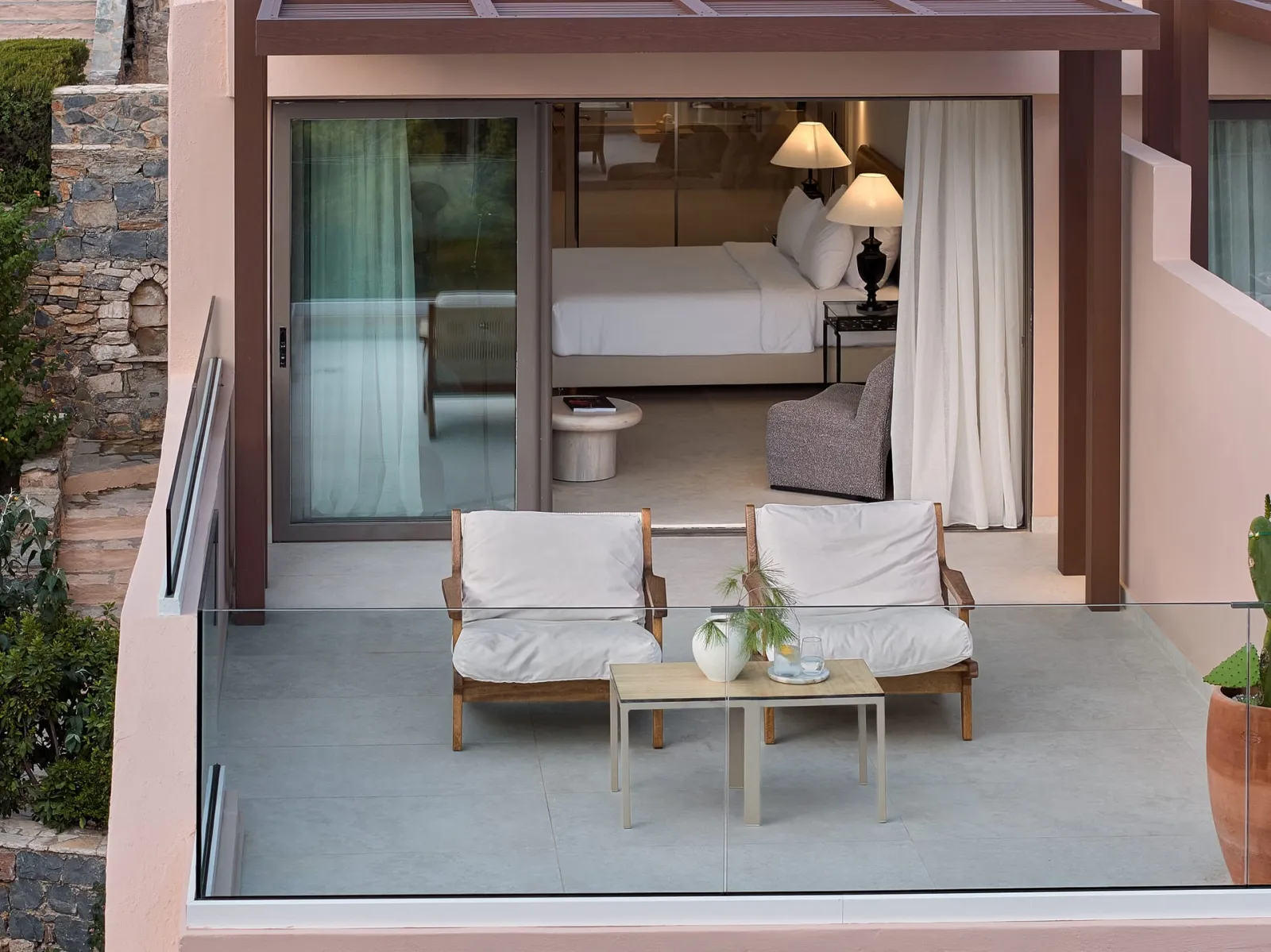 Deluxe Family Room Side Sea View