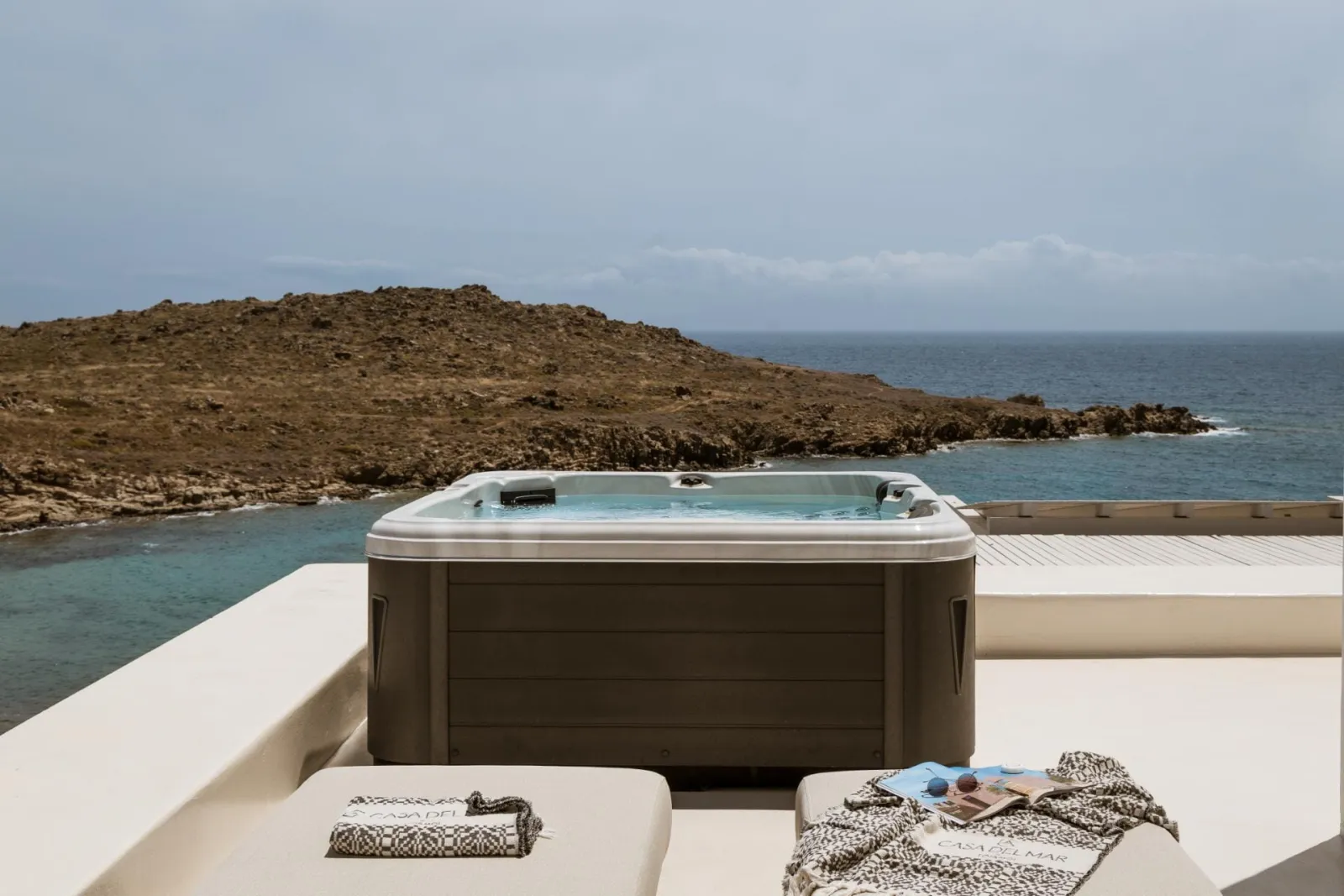 Signature Seaview Jacuzzi - 2 Bedroom Villa