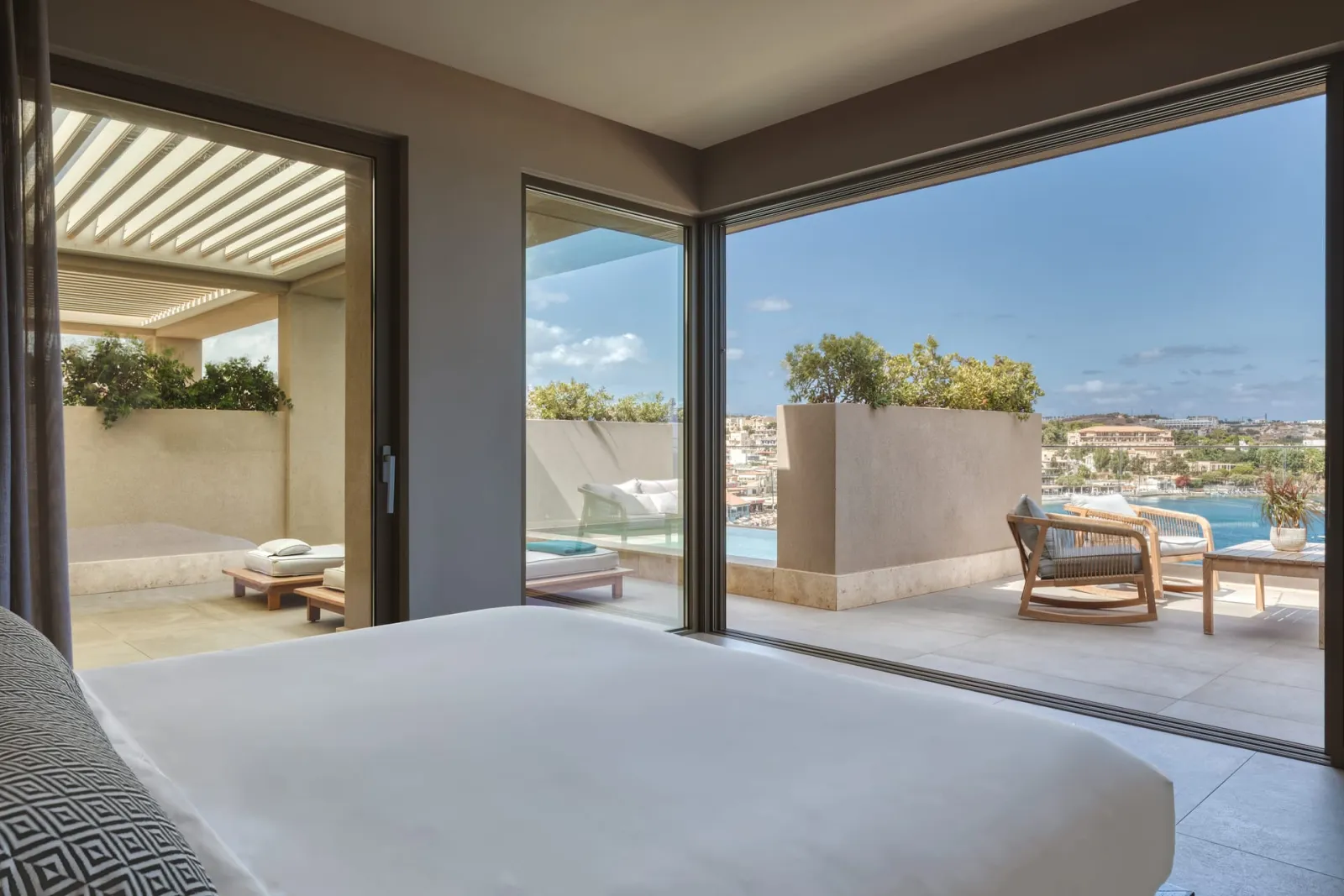 Diamond Ambassador Suite Sea View with Plunge Pool