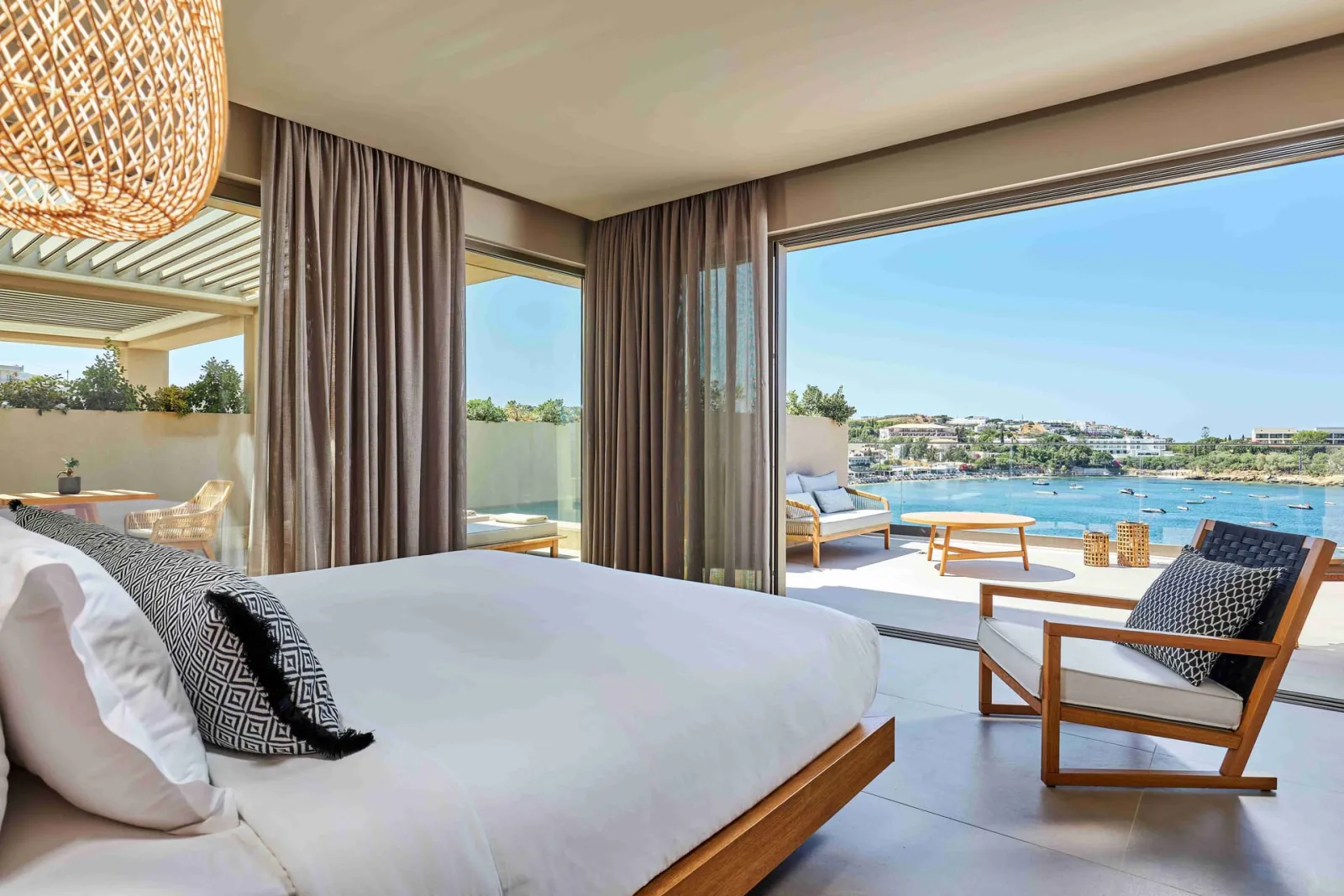 Diamond Ambassador Suite Sea View with Plunge Pool