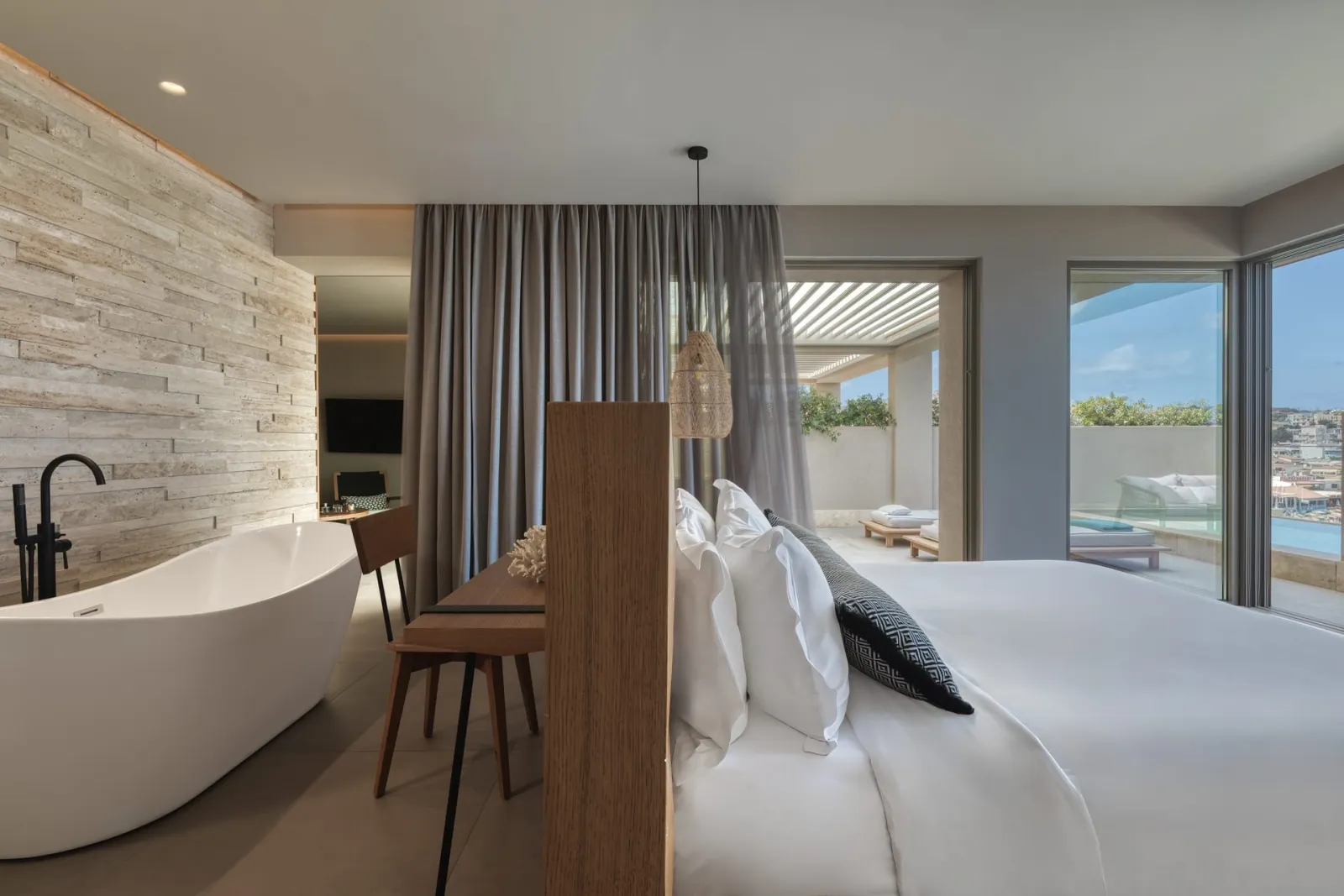 Diamond Ambassador Suite Sea View with Plunge Pool