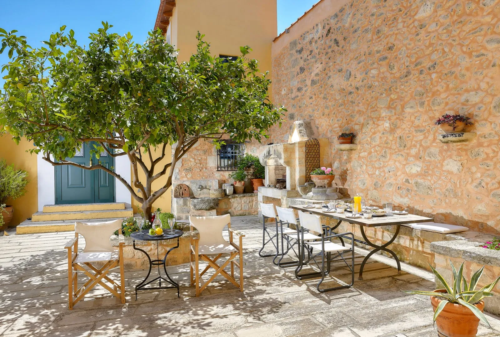 Castello Villa Daphnes