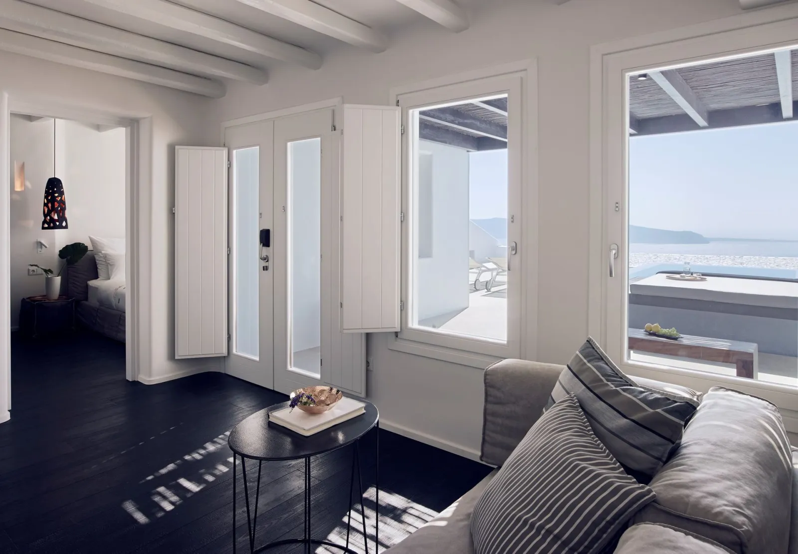 Cavo Tagoo Suite with Pool and Caldera Sunset View