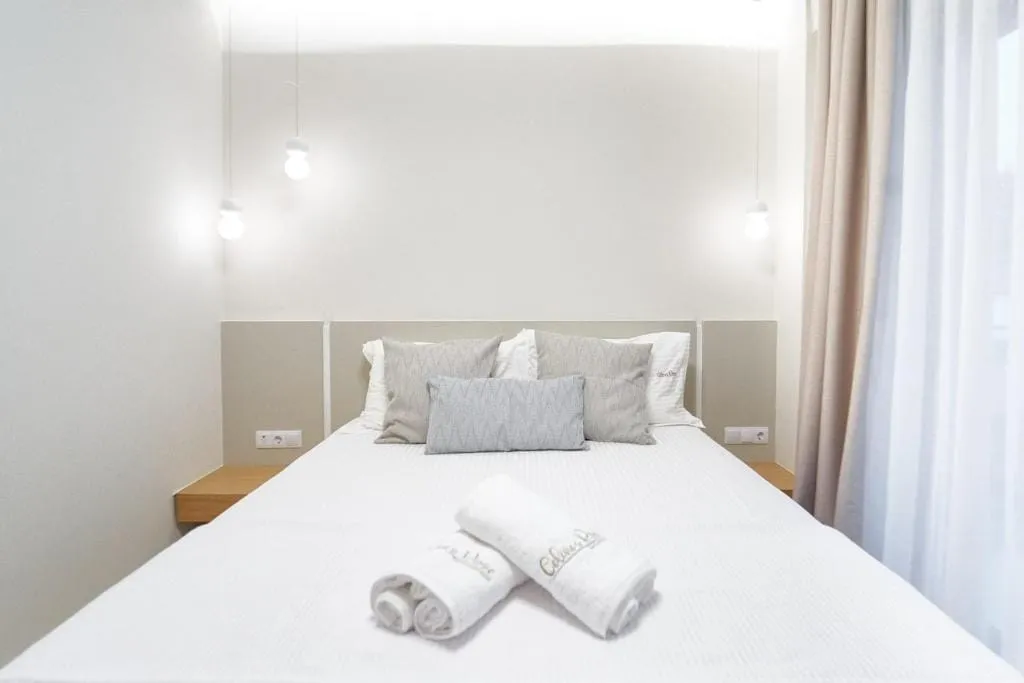 Suite with Pool View – (32m2)