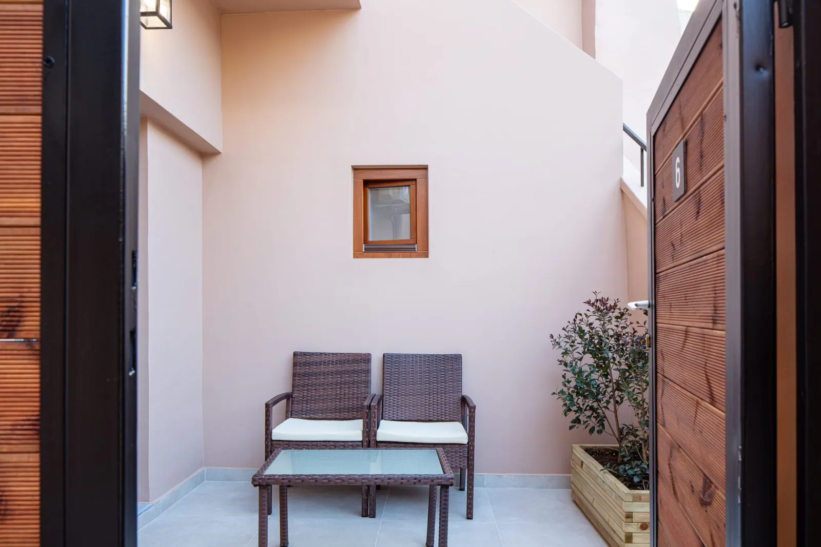 Superior Studio with Terrace &amp; Open-Plan Bathtub