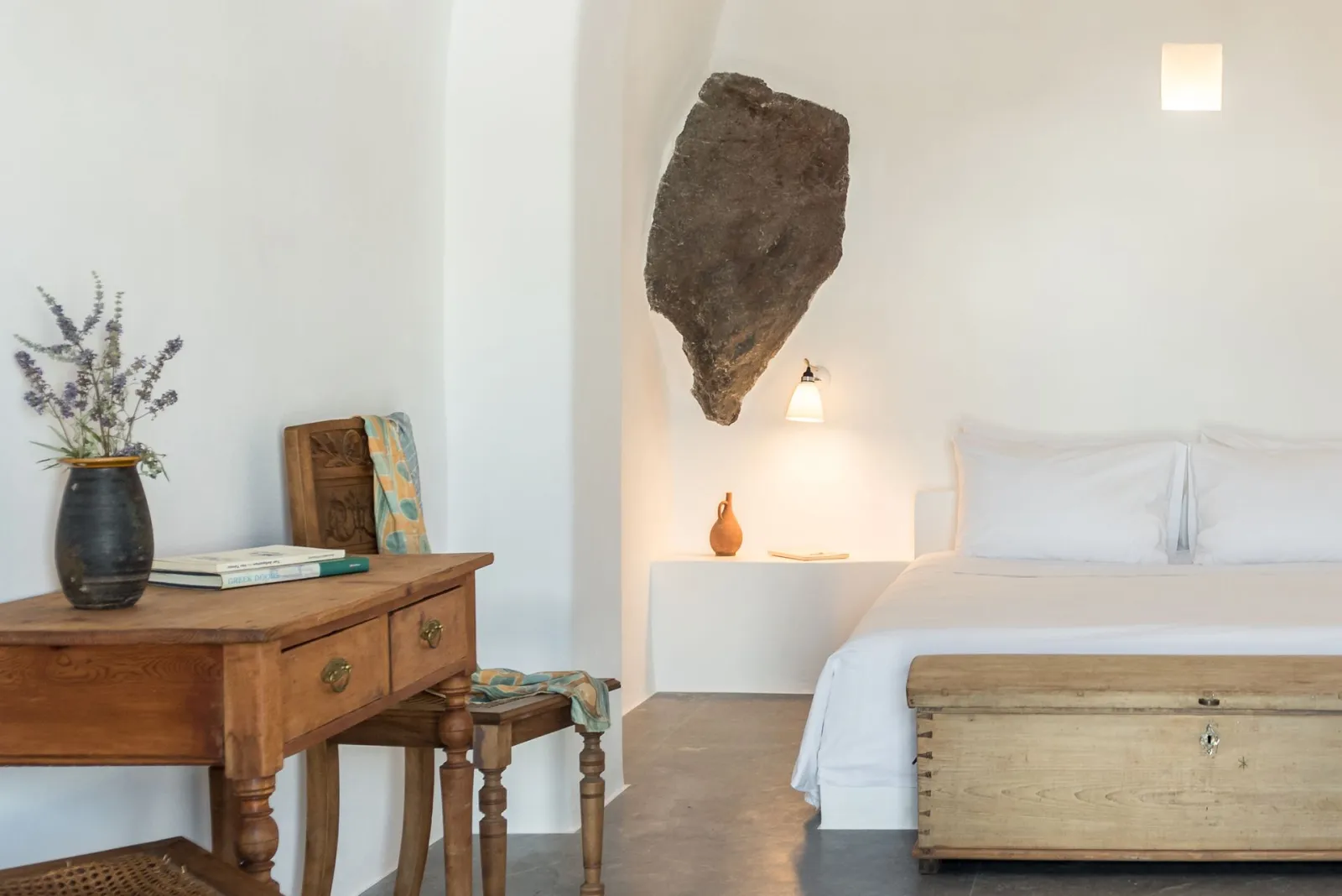 Elegant Suite with Plunge Pool | Caldera View