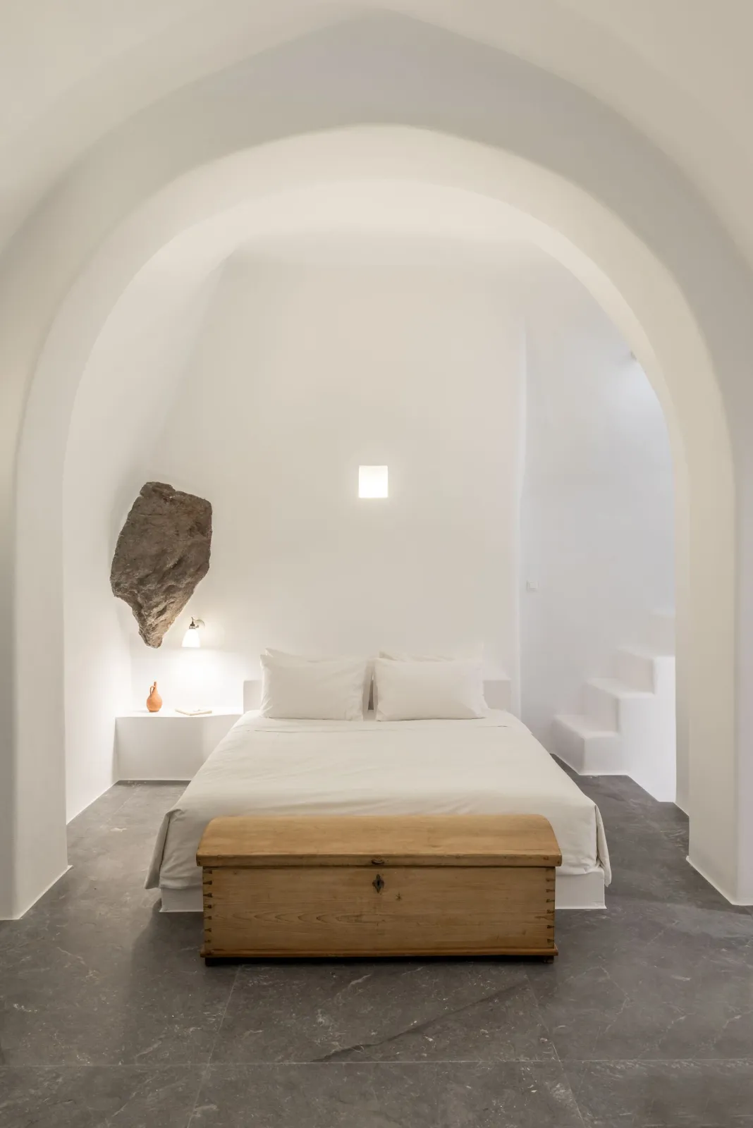 Elegant Suite with Plunge Pool | Caldera View