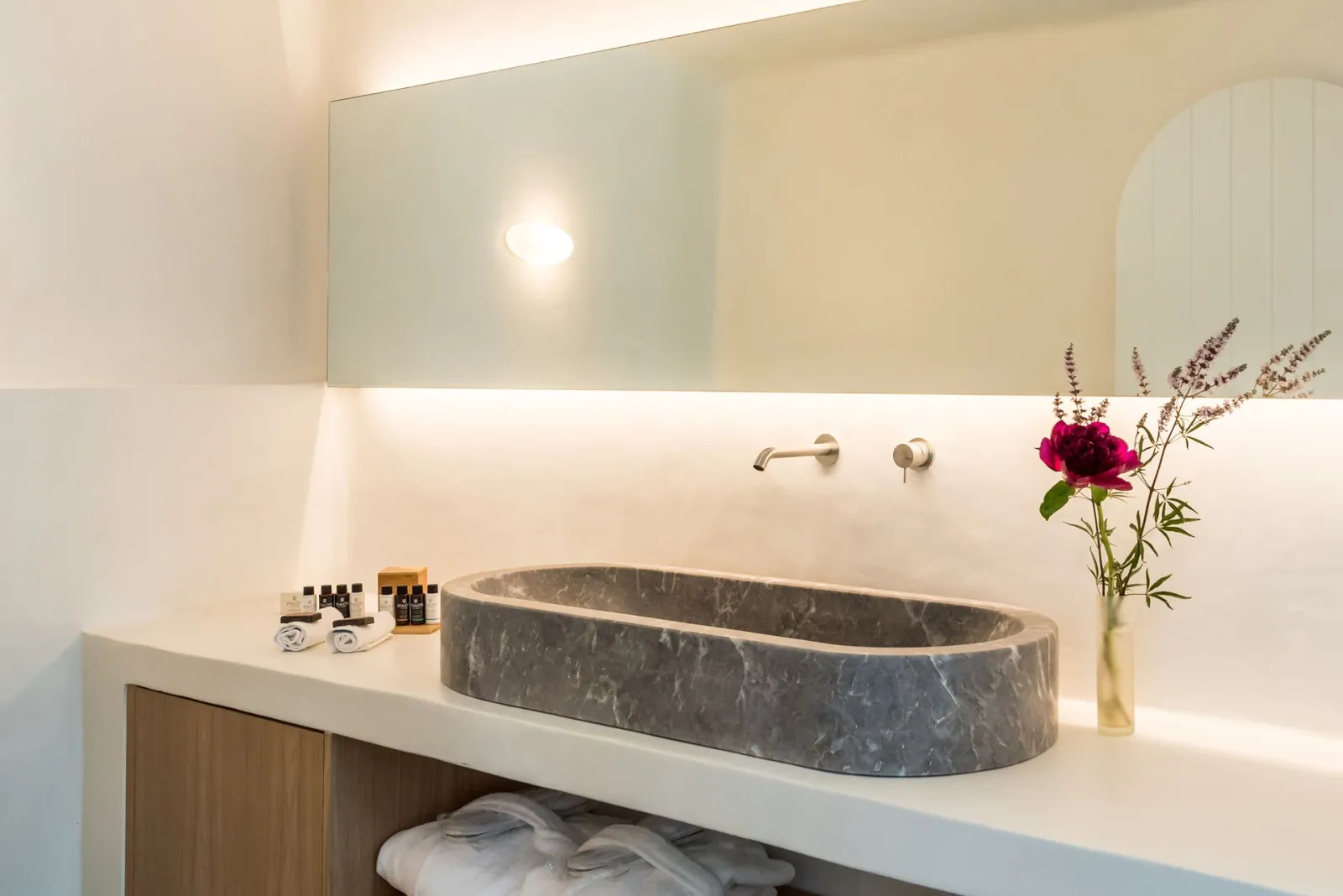 Honeymoon Suite with Plunge Pool | Caldera View