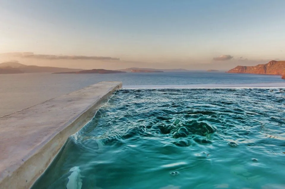 Deluxe Suite Caldera View with Jacuzzi