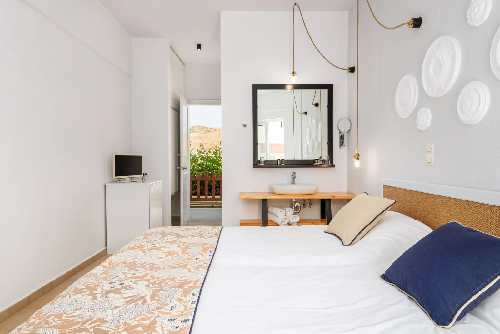 Classic Double Room Side Sea View