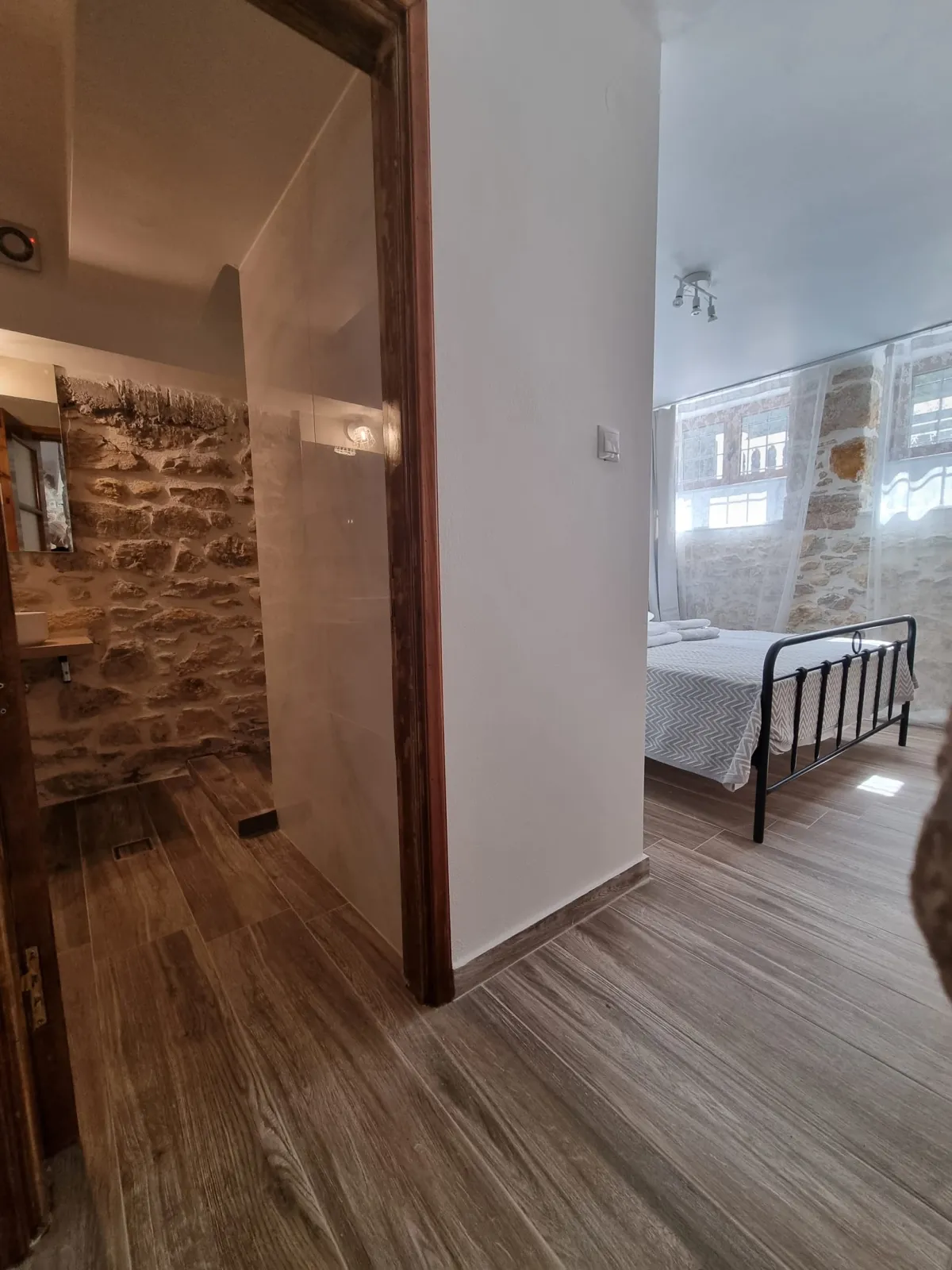 Hall Apartment 4