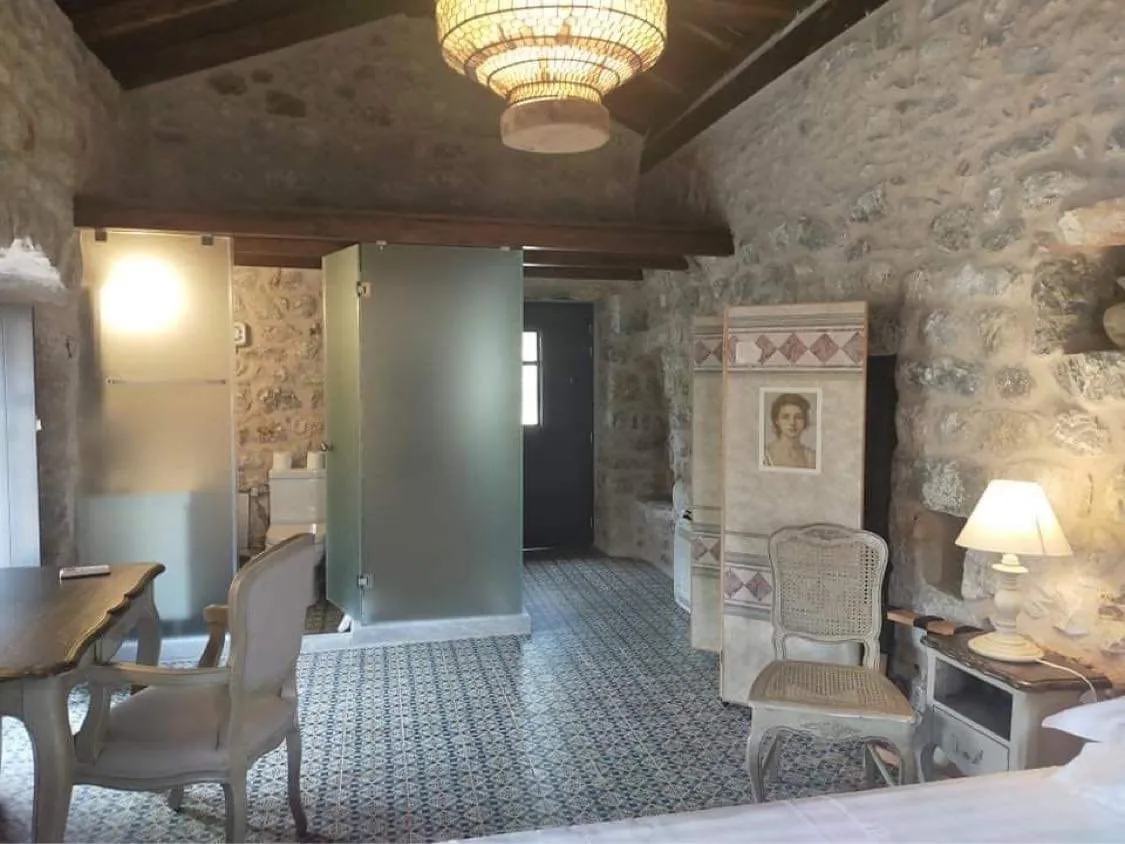 Mulberry  Double Bedroom  | Private Swimming Pool
