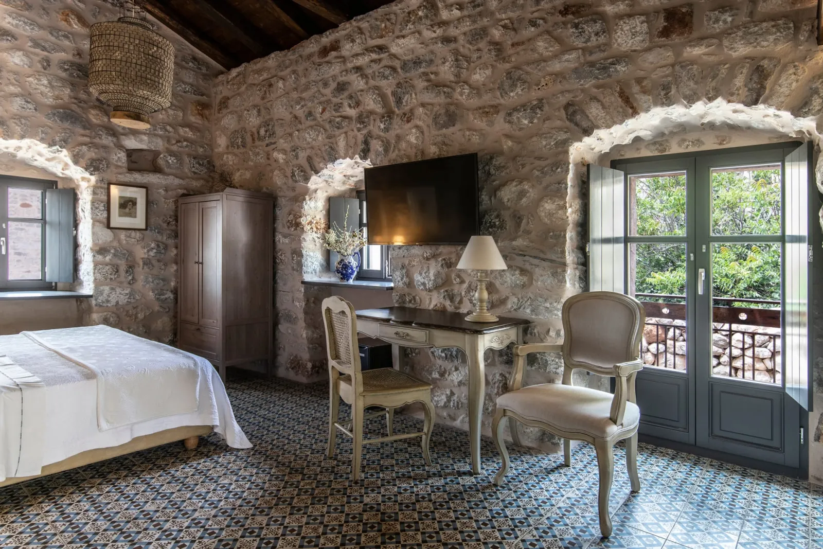 Mulberry  Double Bedroom  | Private Swimming Pool