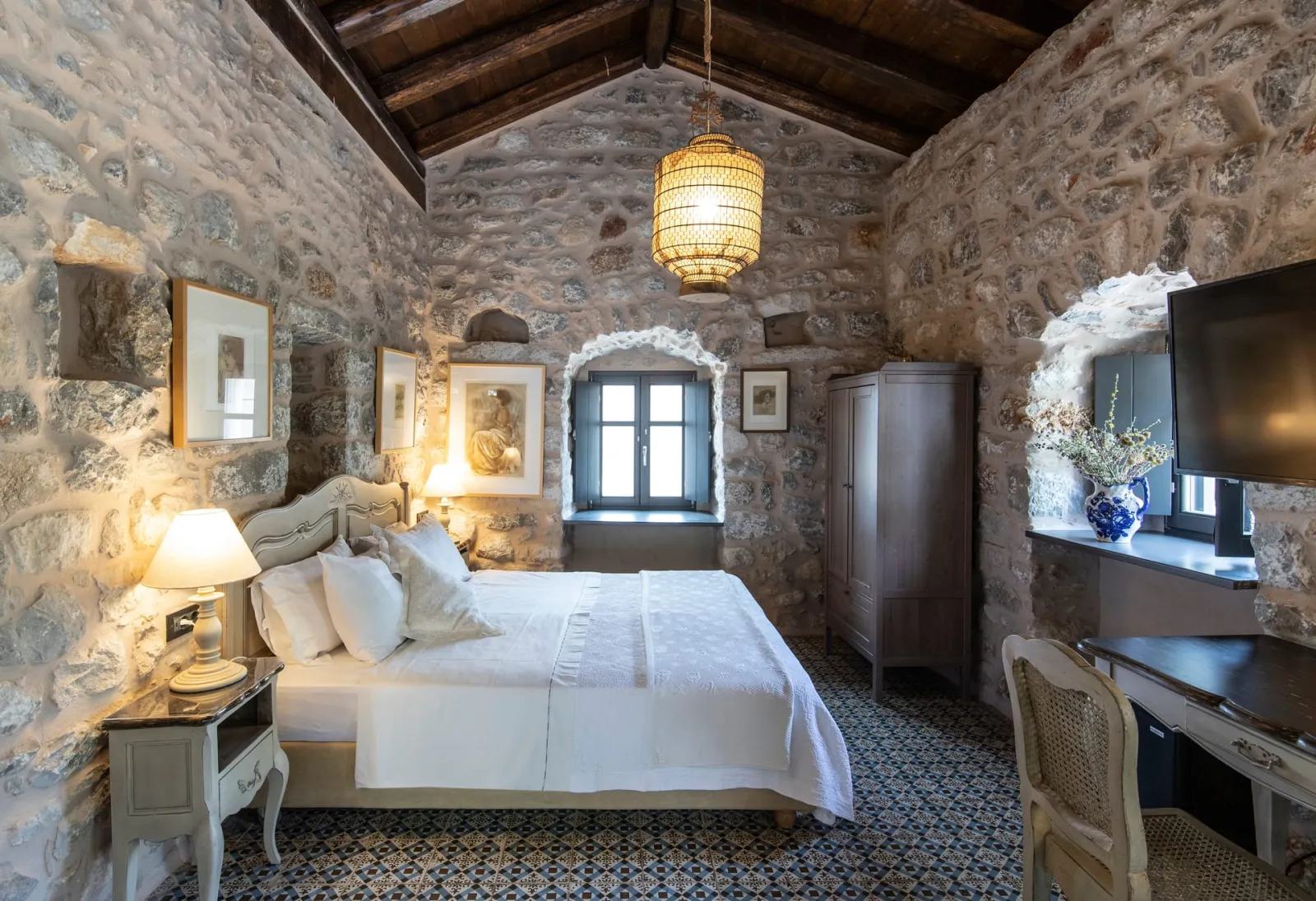 Mulberry  Double Bedroom  | Private Swimming Pool
