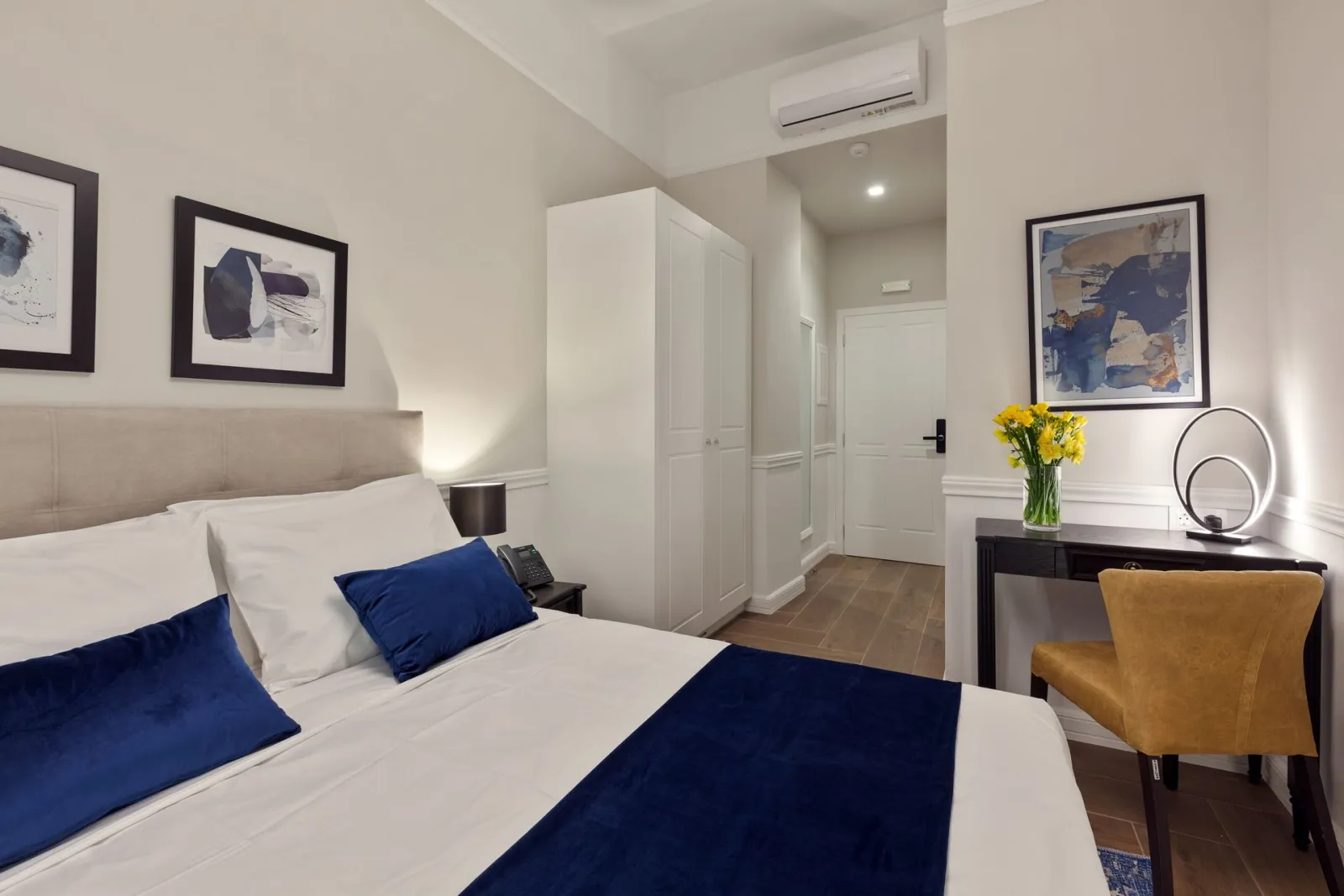 Economy room