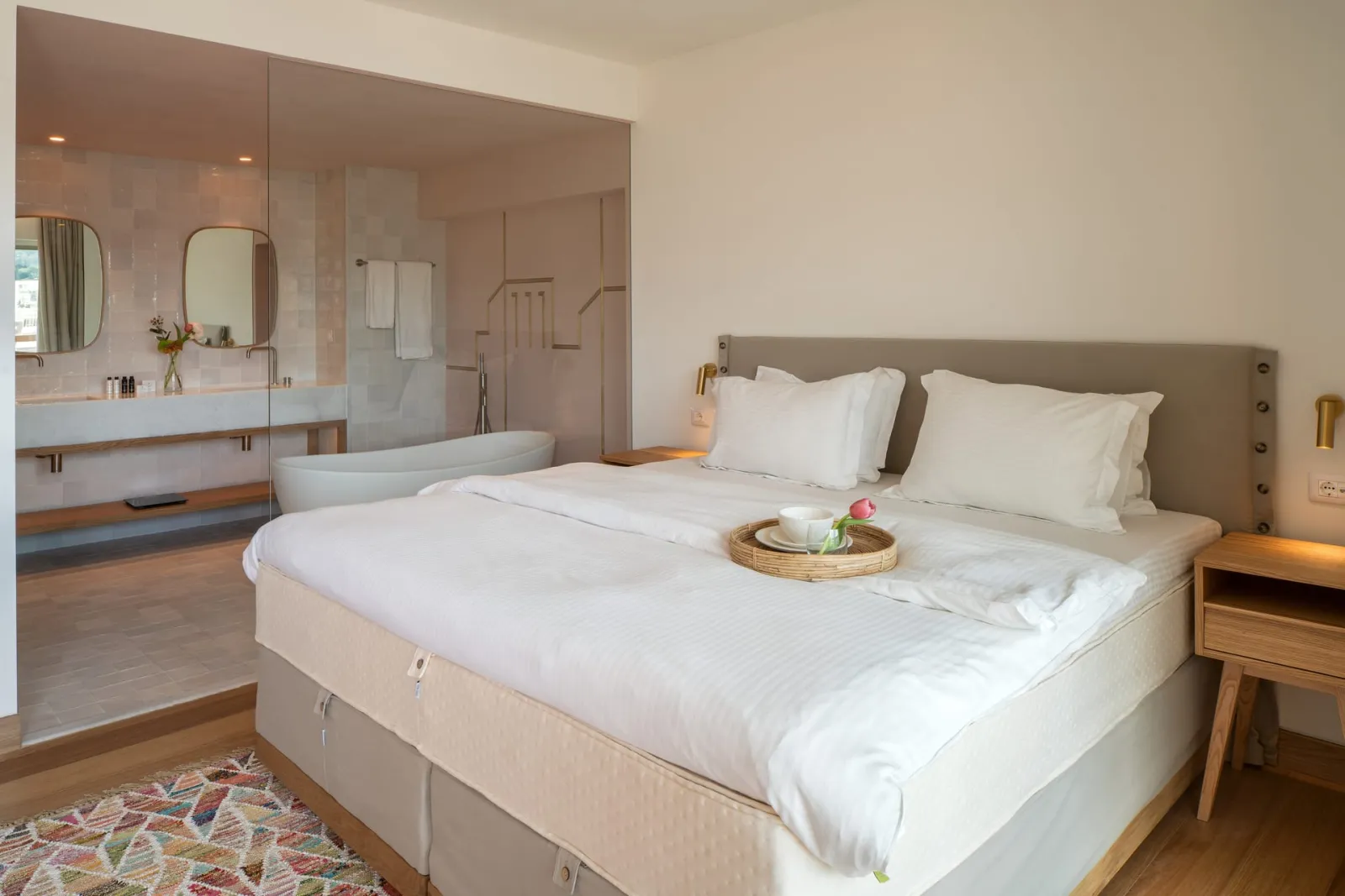 Acropolis Suite
