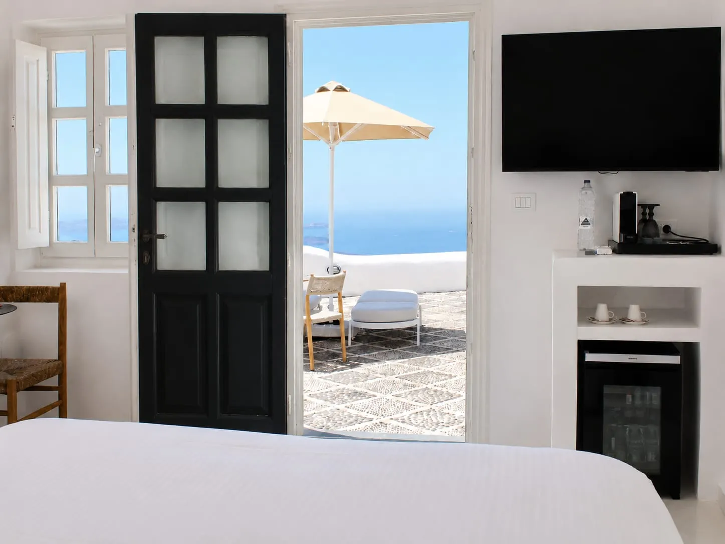 Standard Cave Suite Sea View