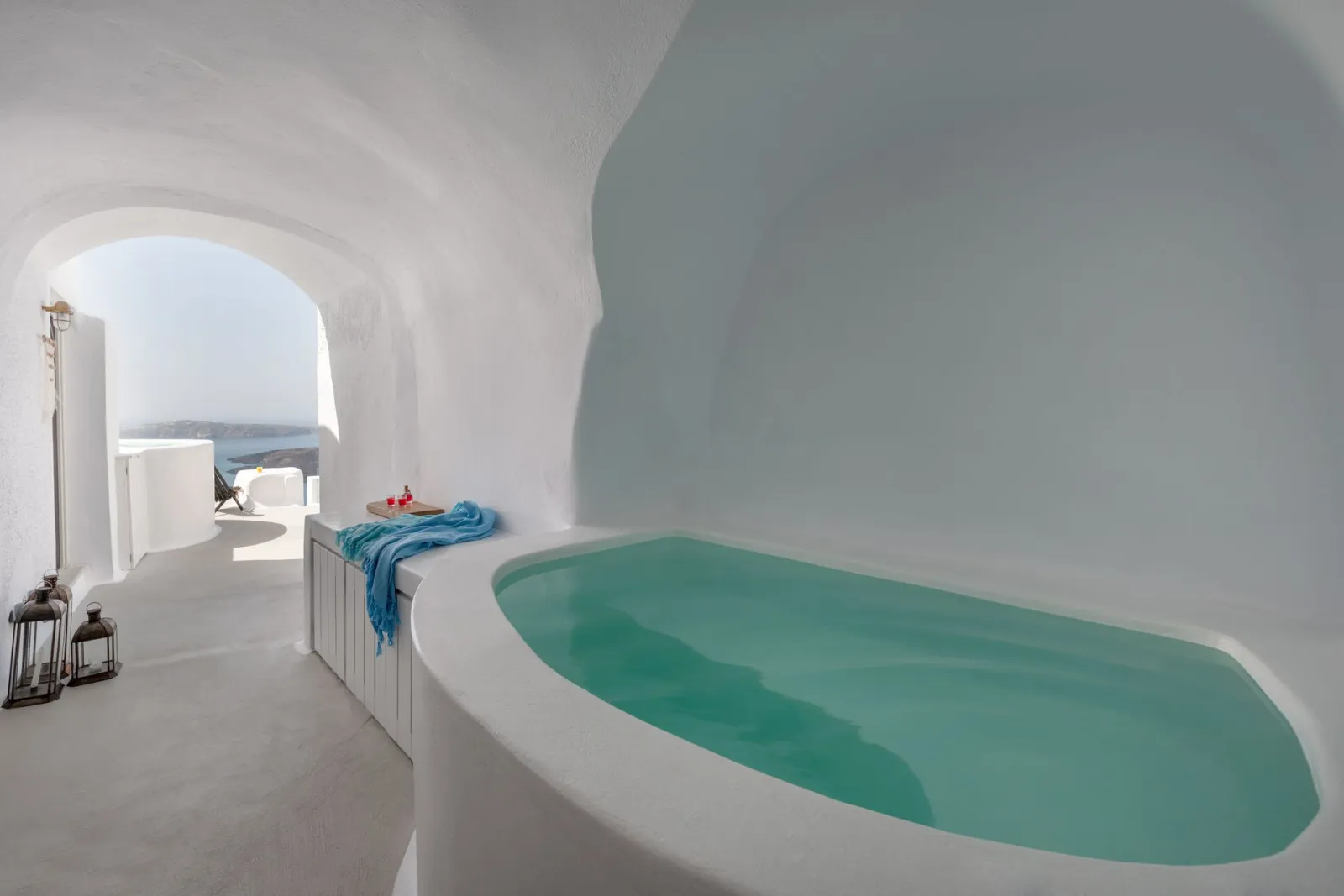 Executive Suite with Cave Hot Tub