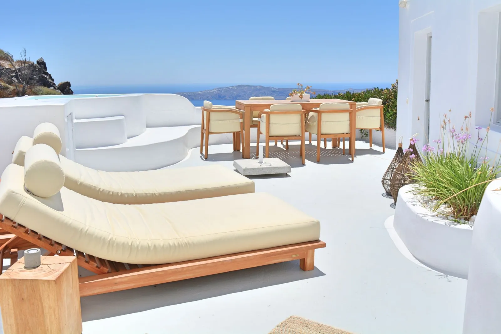 Grand Cave Suite Hot Tub Sea View
