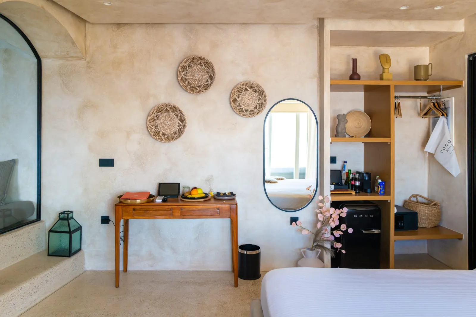 Infinity Suite with Tunnel Hot Tub
