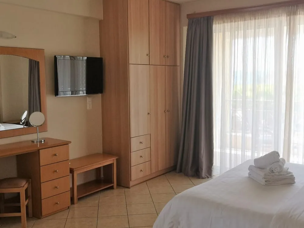 Superior Double Room with Side Sea View