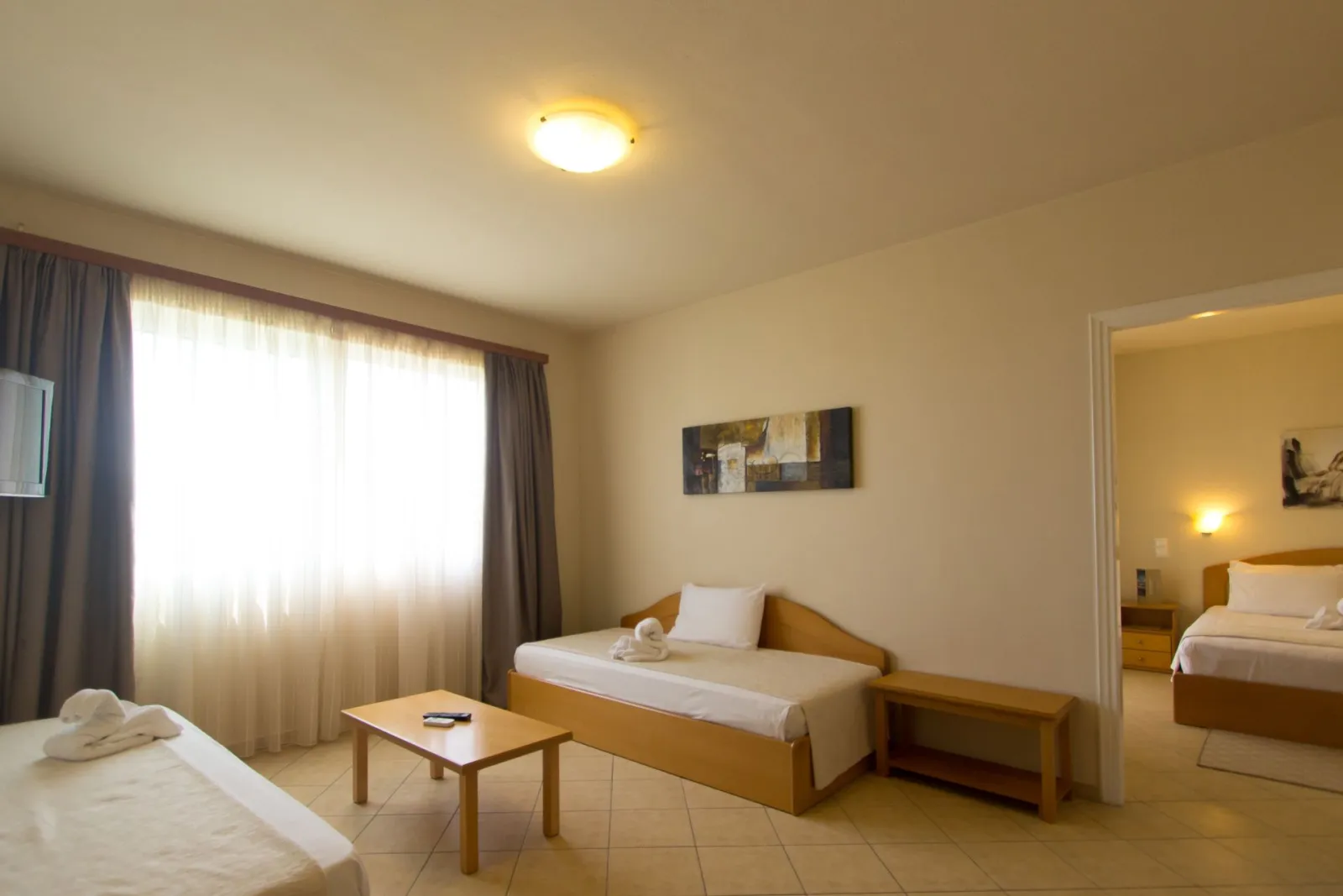 Family Apartment with Side Sea View