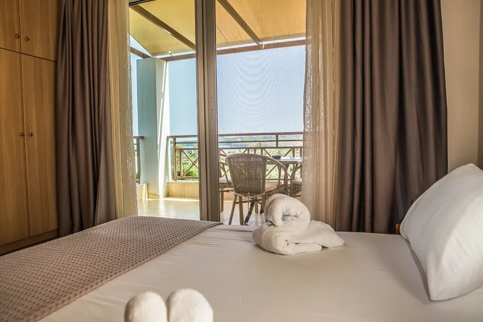 Family Apartment with Side Sea View