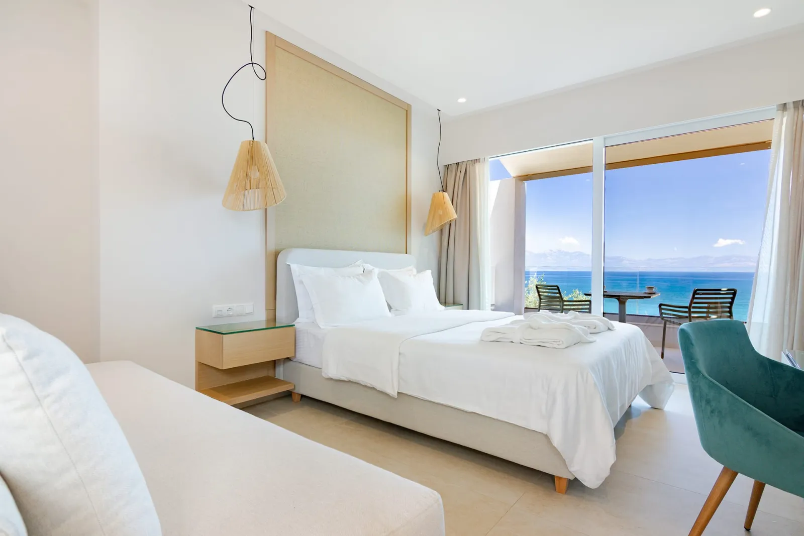 Deluxe Double or Twin Room with Sea View