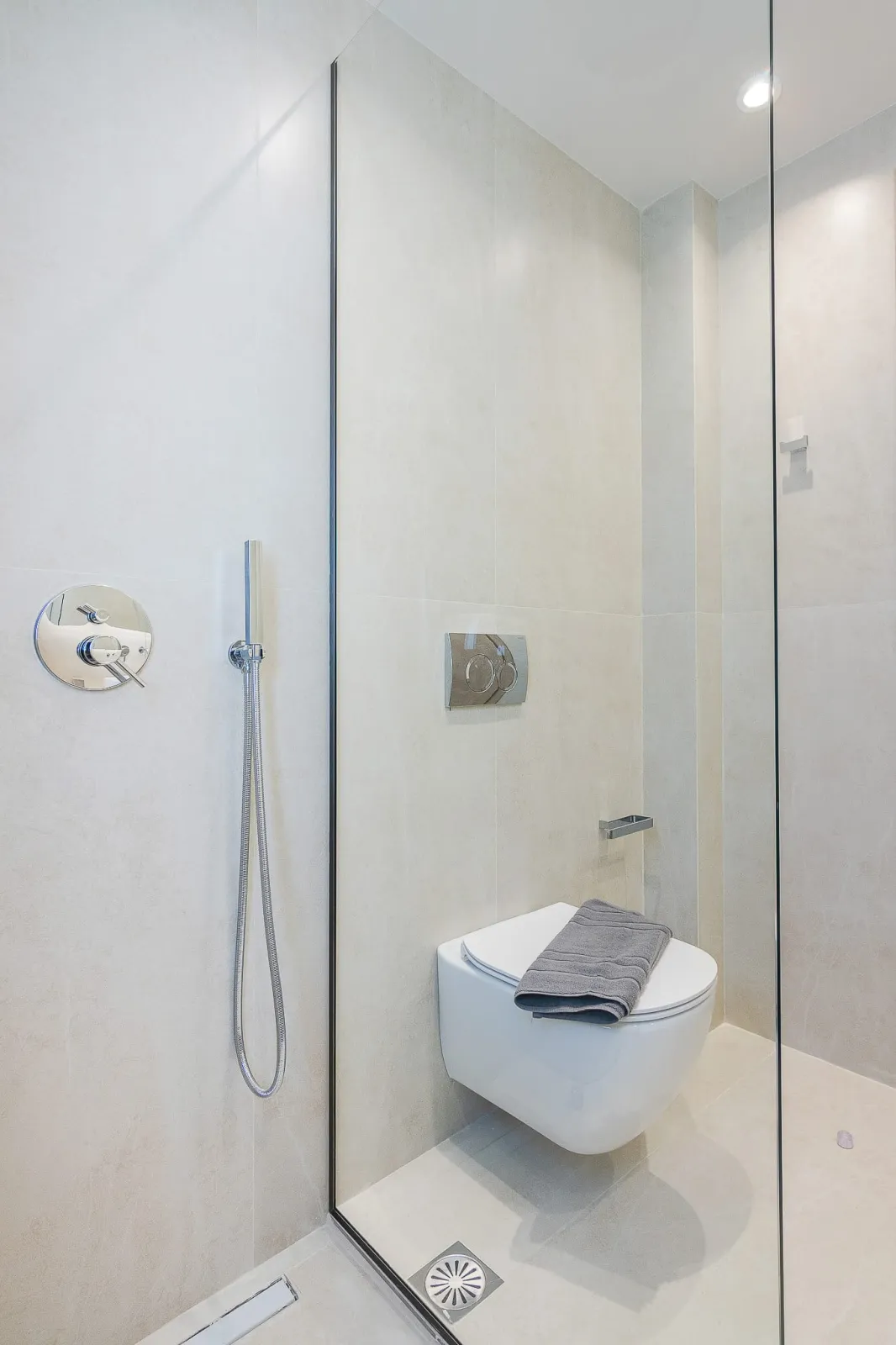 Deluxe Double with Courtyard View