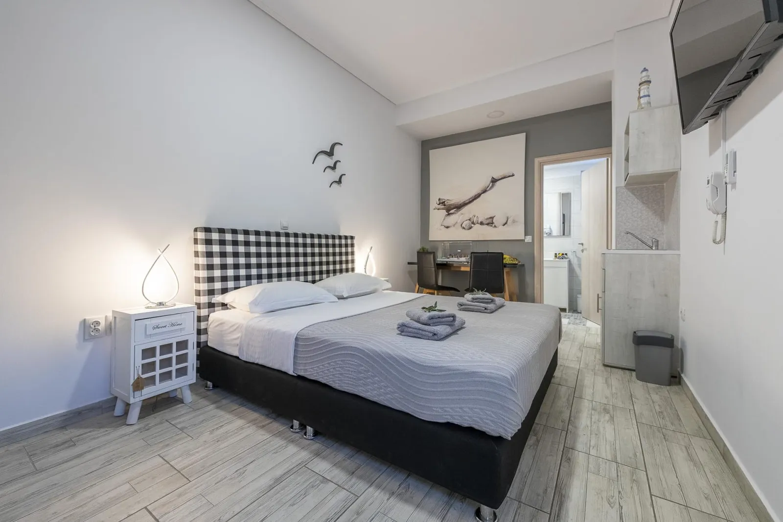 Deluxe Double Room with Jetted Shower