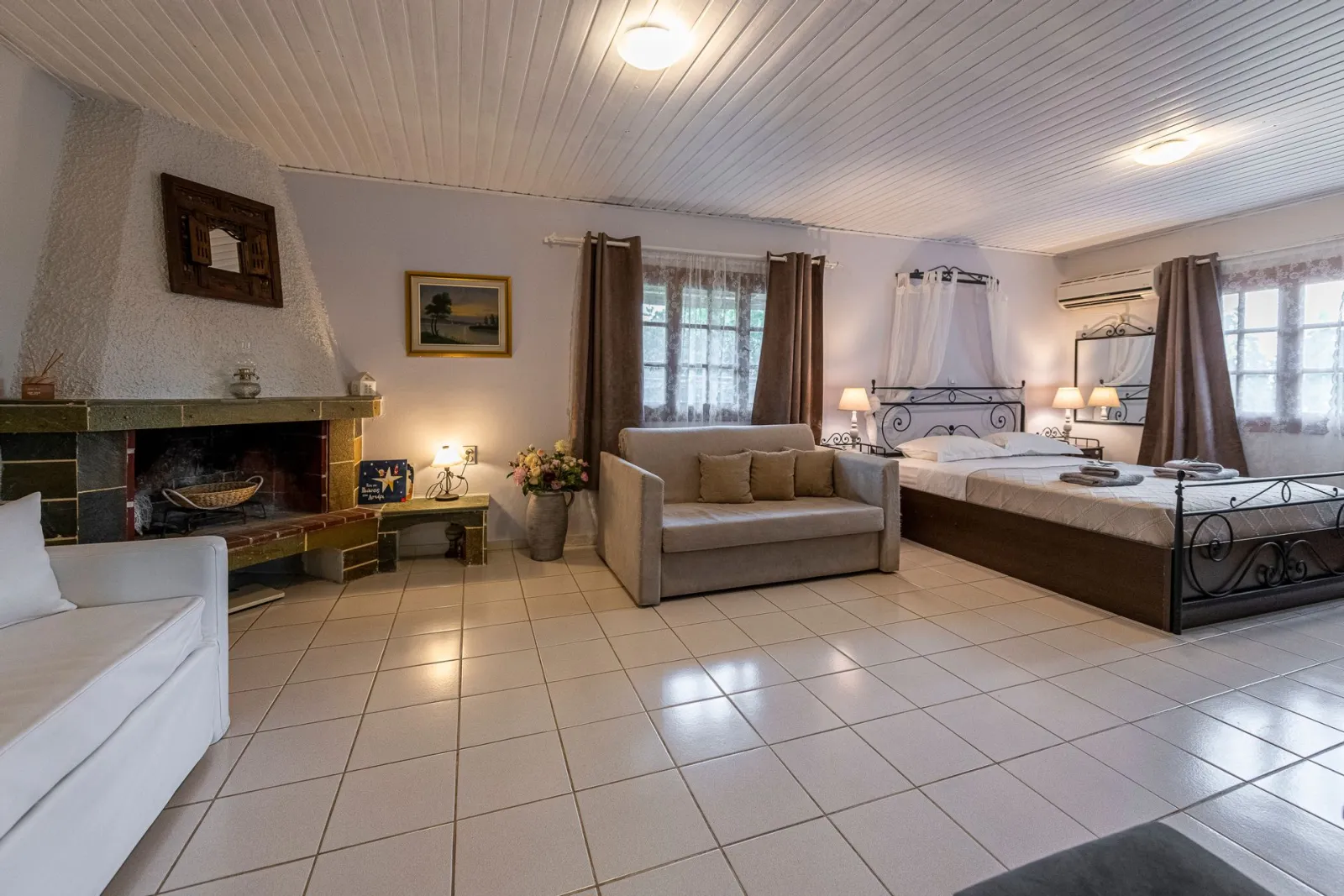 Villla with Jetted Shower & Private Garden