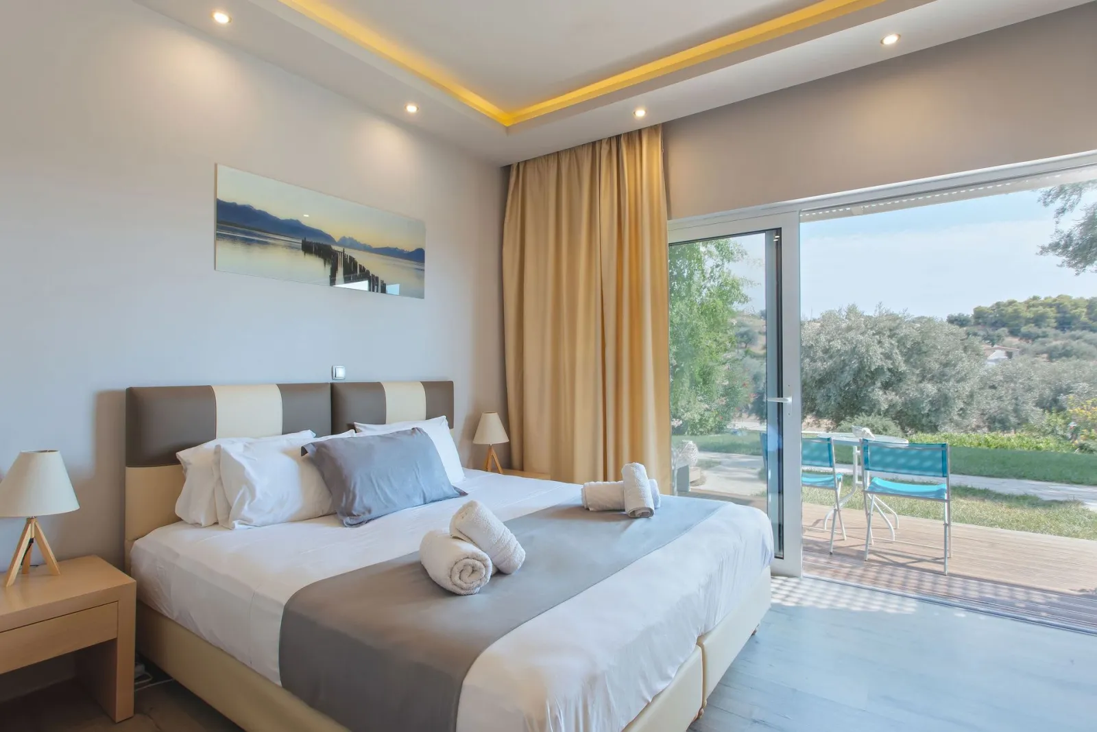 Luxury Double Room with Shared Pool