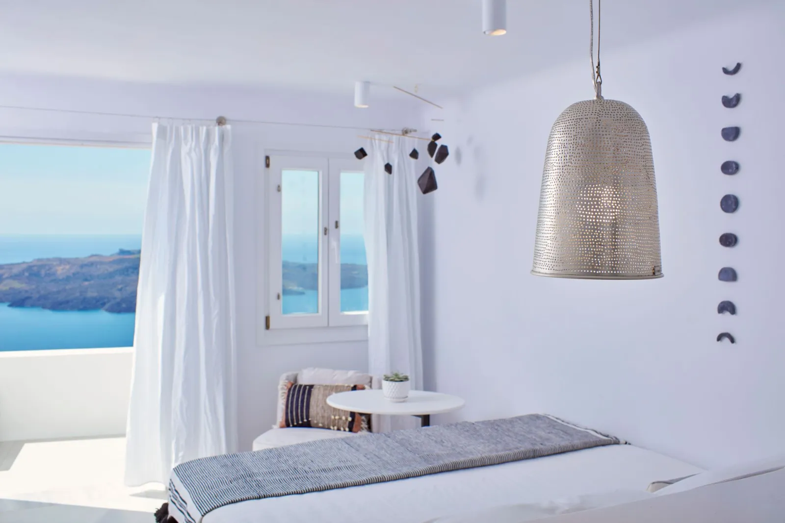 Caldera Room